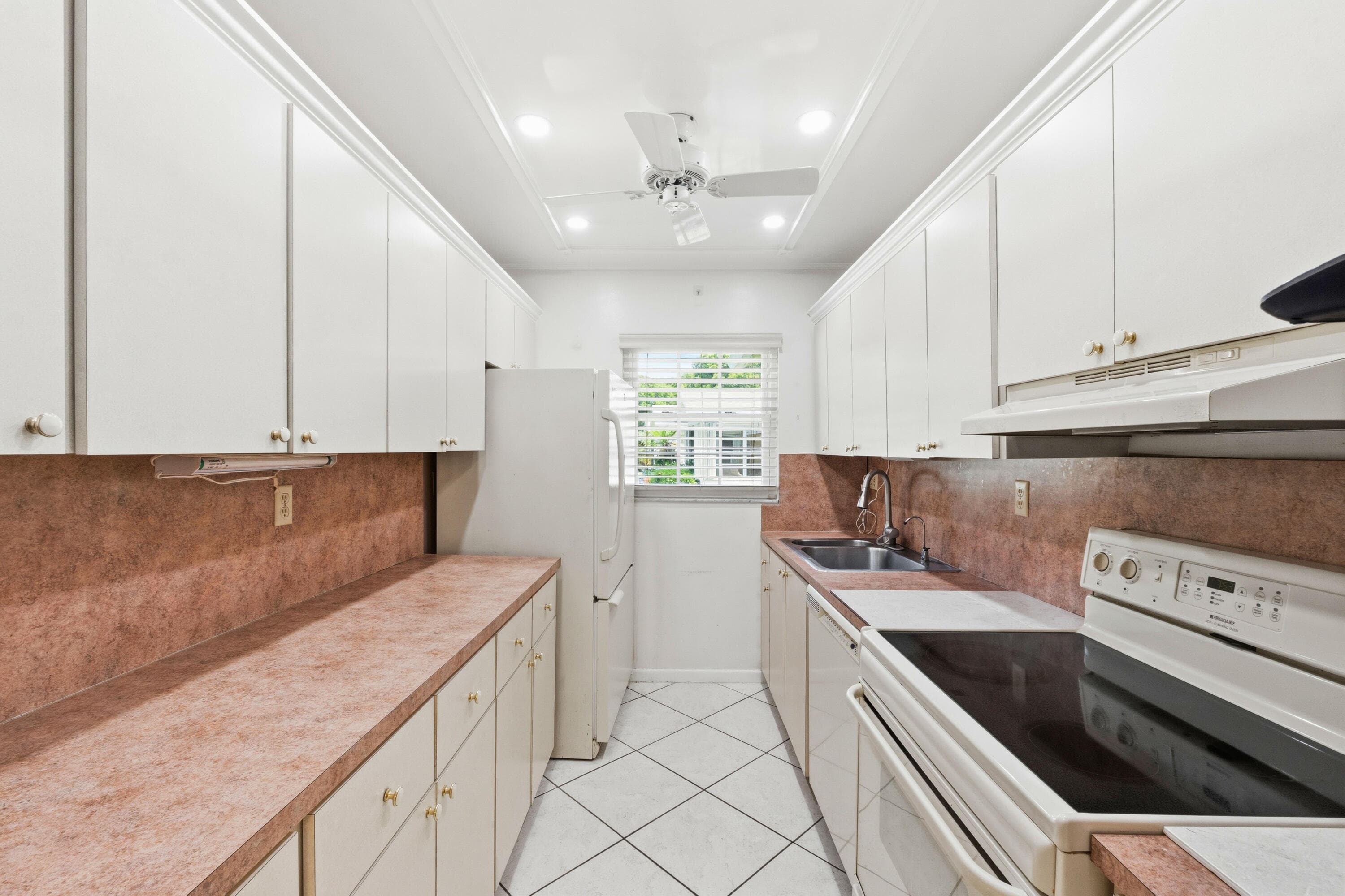 5126 Lakefront Boulevard B, Delray Beach, FL 33484 — photo 7 of 27