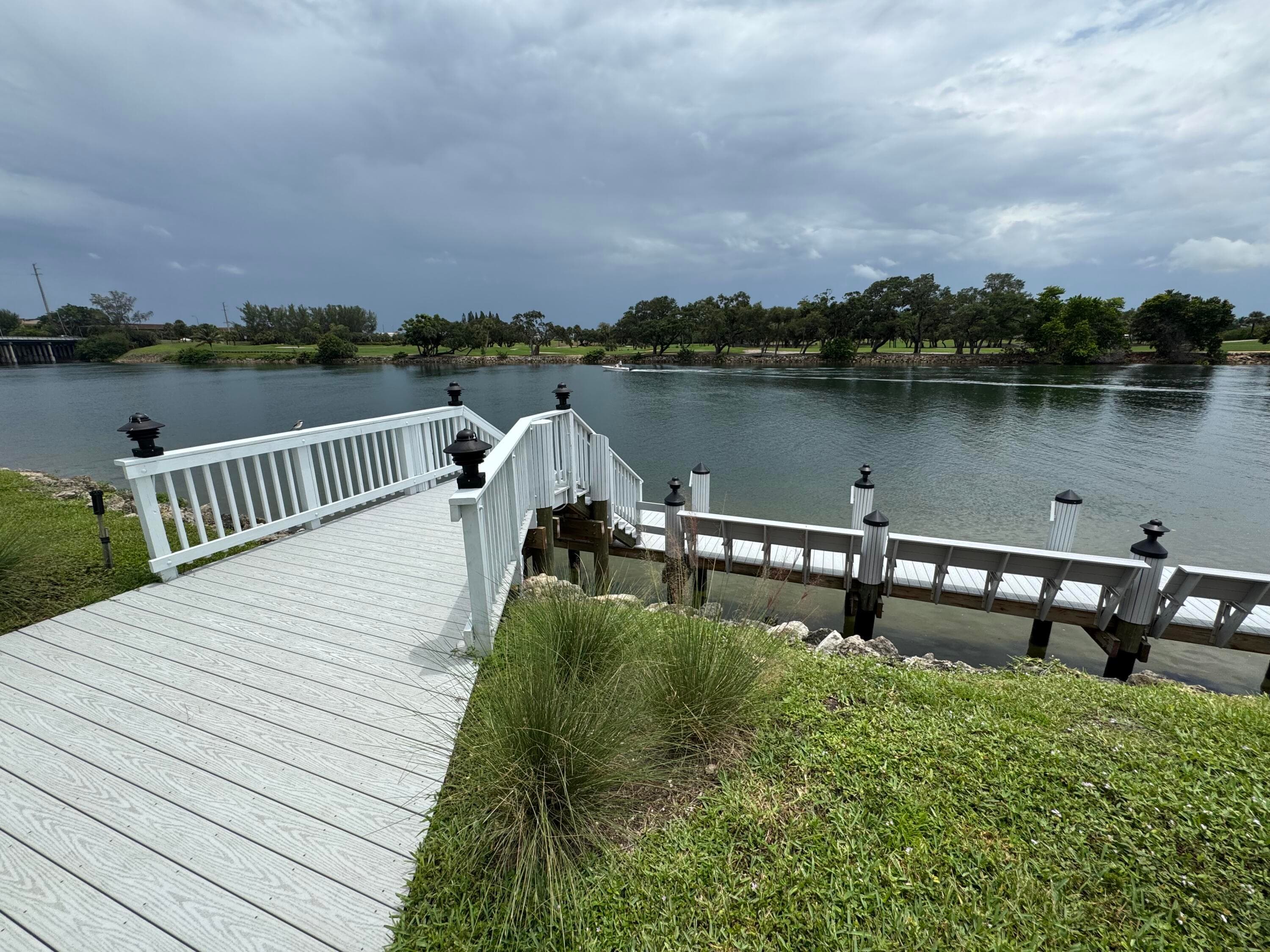 336 Golfview Road 706, North Palm Beach, FL 33408 — photo 4 of 41