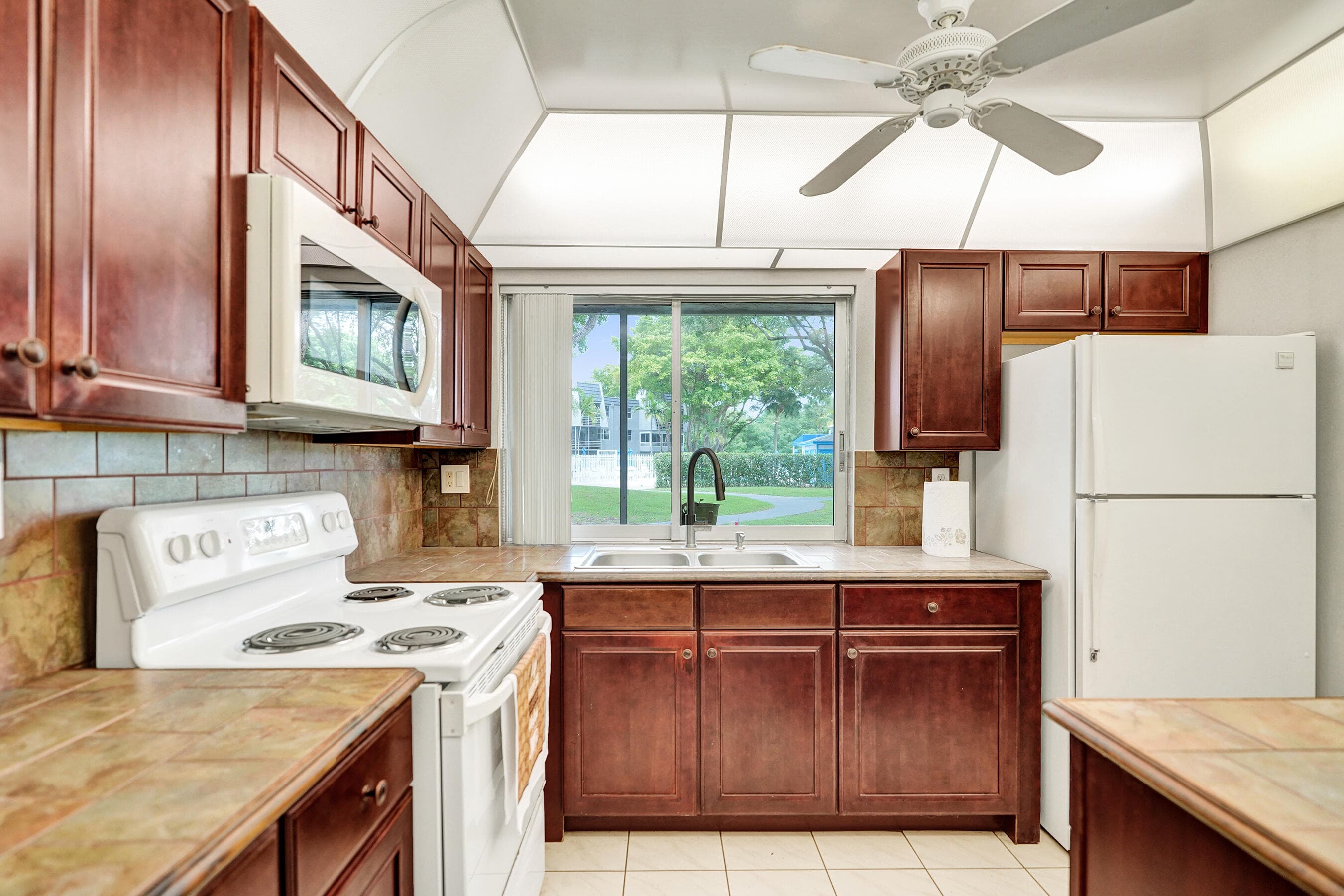 9080 Lime Bay Boulevard 104, Tamarac, FL 33321 — photo 6 of 26