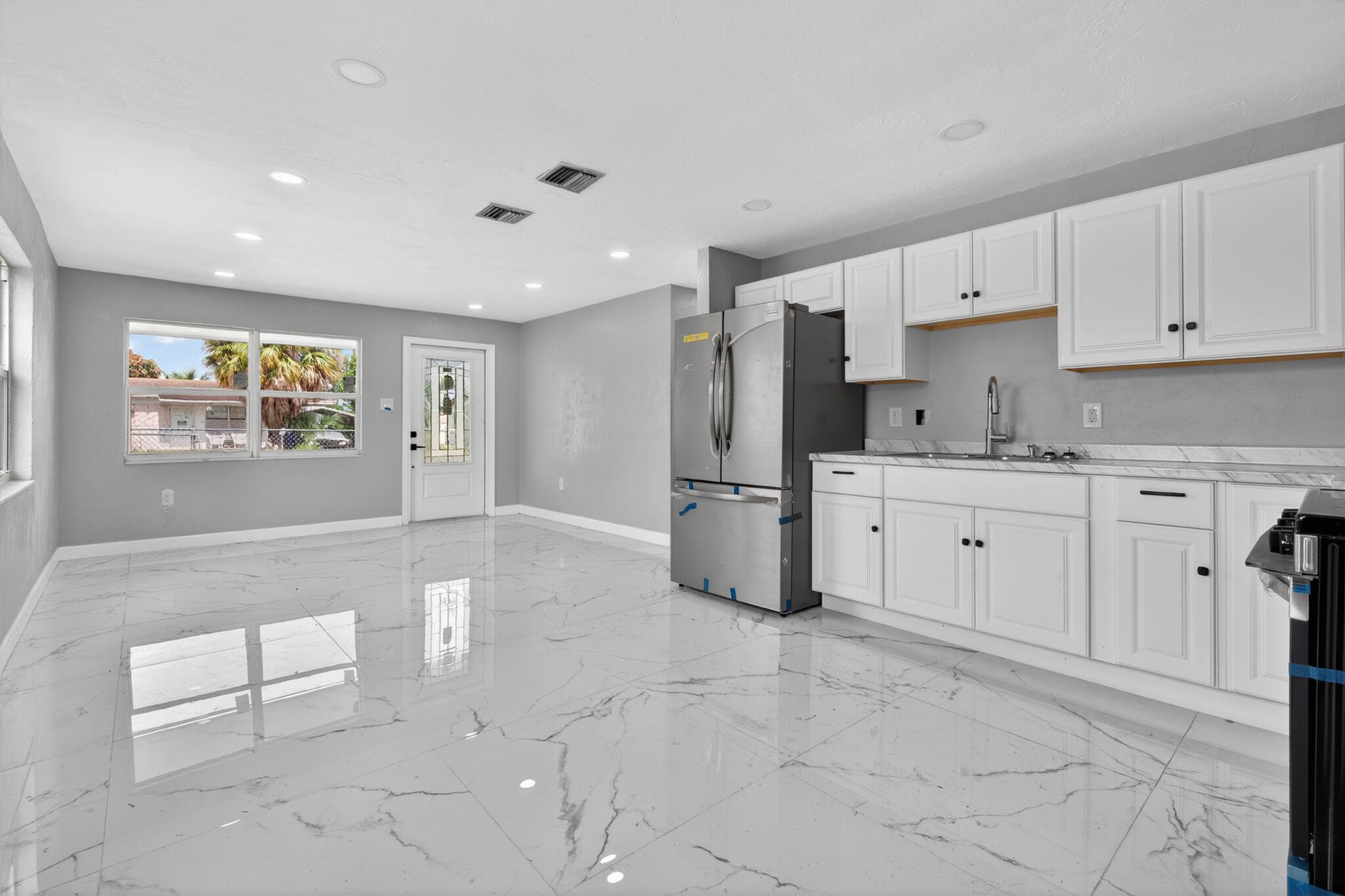 245 SW 11th Avenue, South Bay, FL 33493 — photo 10 of 16