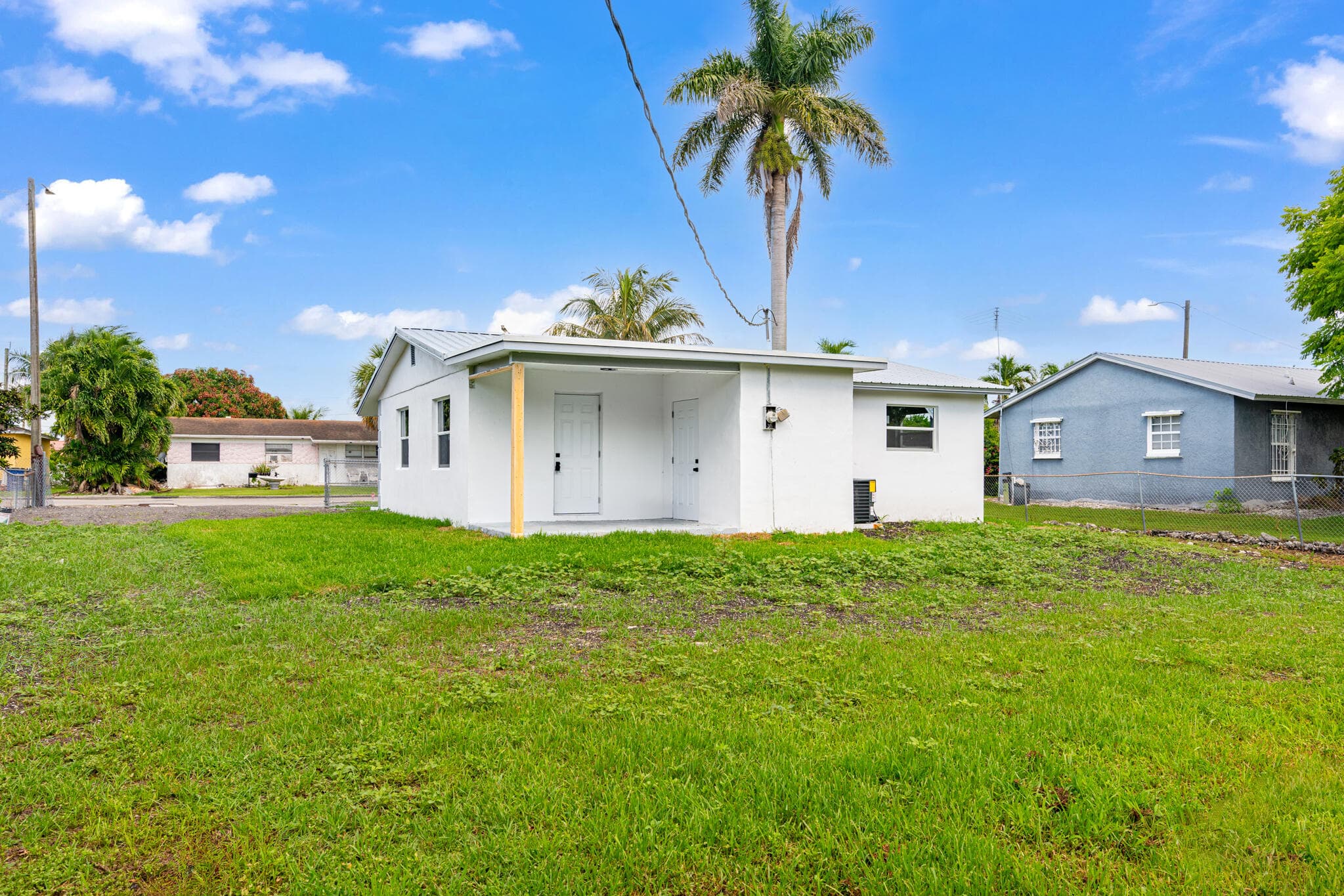 245 SW 11th Avenue, South Bay, FL 33493 — photo 4 of 16