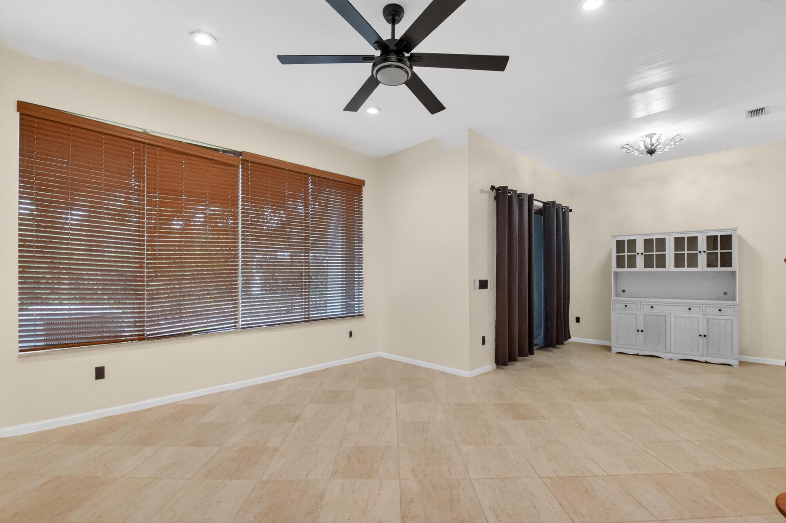 6421 Bella Circle 303, Boynton Beach, FL 33437 — photo 8 of 45