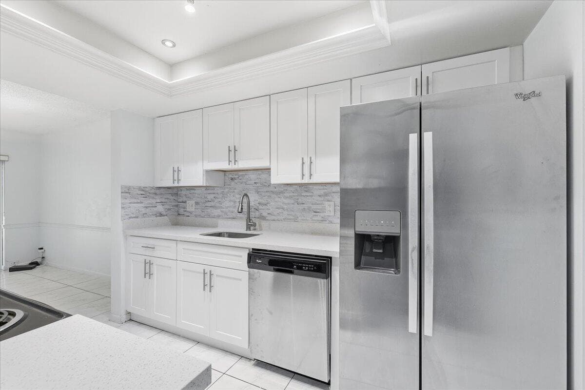 9985 W Atlantic Boulevard 9985, Coral Springs, FL 33071 — photo 12 of 36