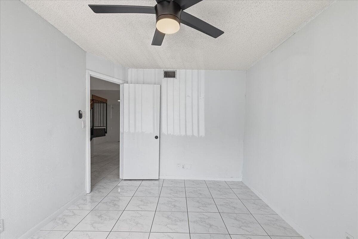 9985 W Atlantic Boulevard 9985, Coral Springs, FL 33071 — photo 16 of 36
