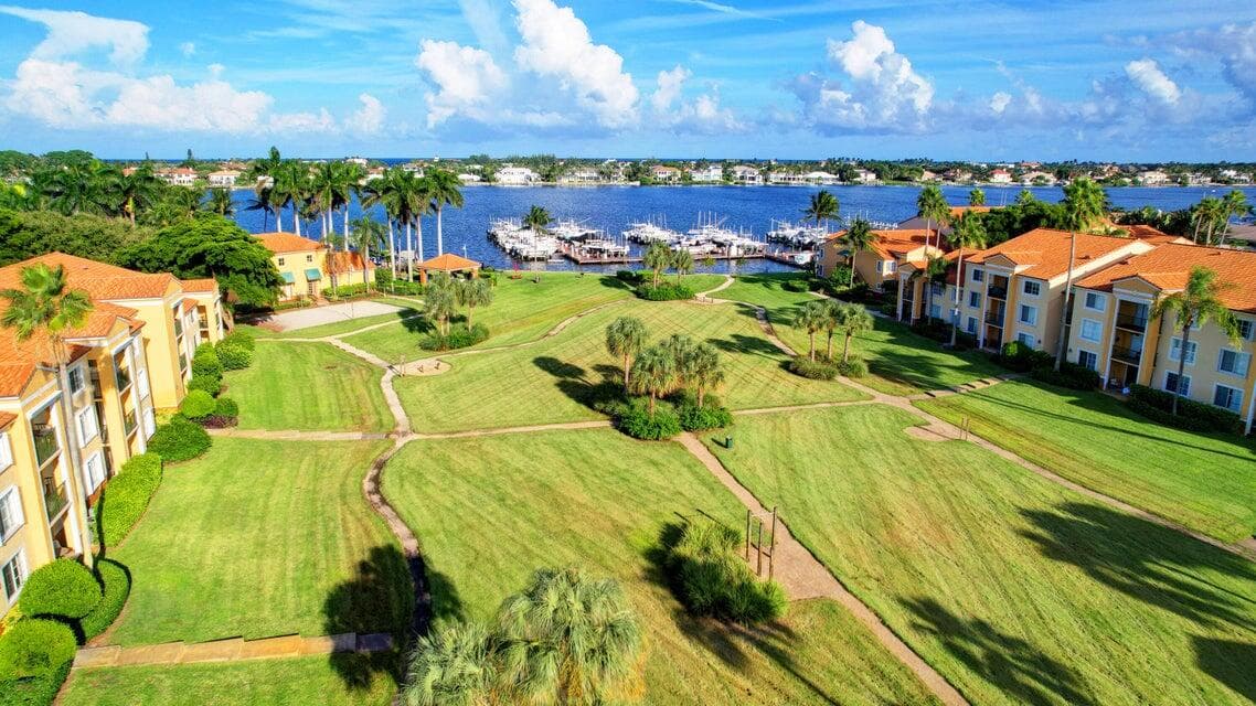 123 Yacht Club Way 307, Hypoluxo, FL 33462 — photo 10 of 22