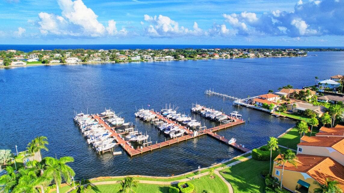 123 Yacht Club Way 307, Hypoluxo, FL 33462 — photo 13 of 22