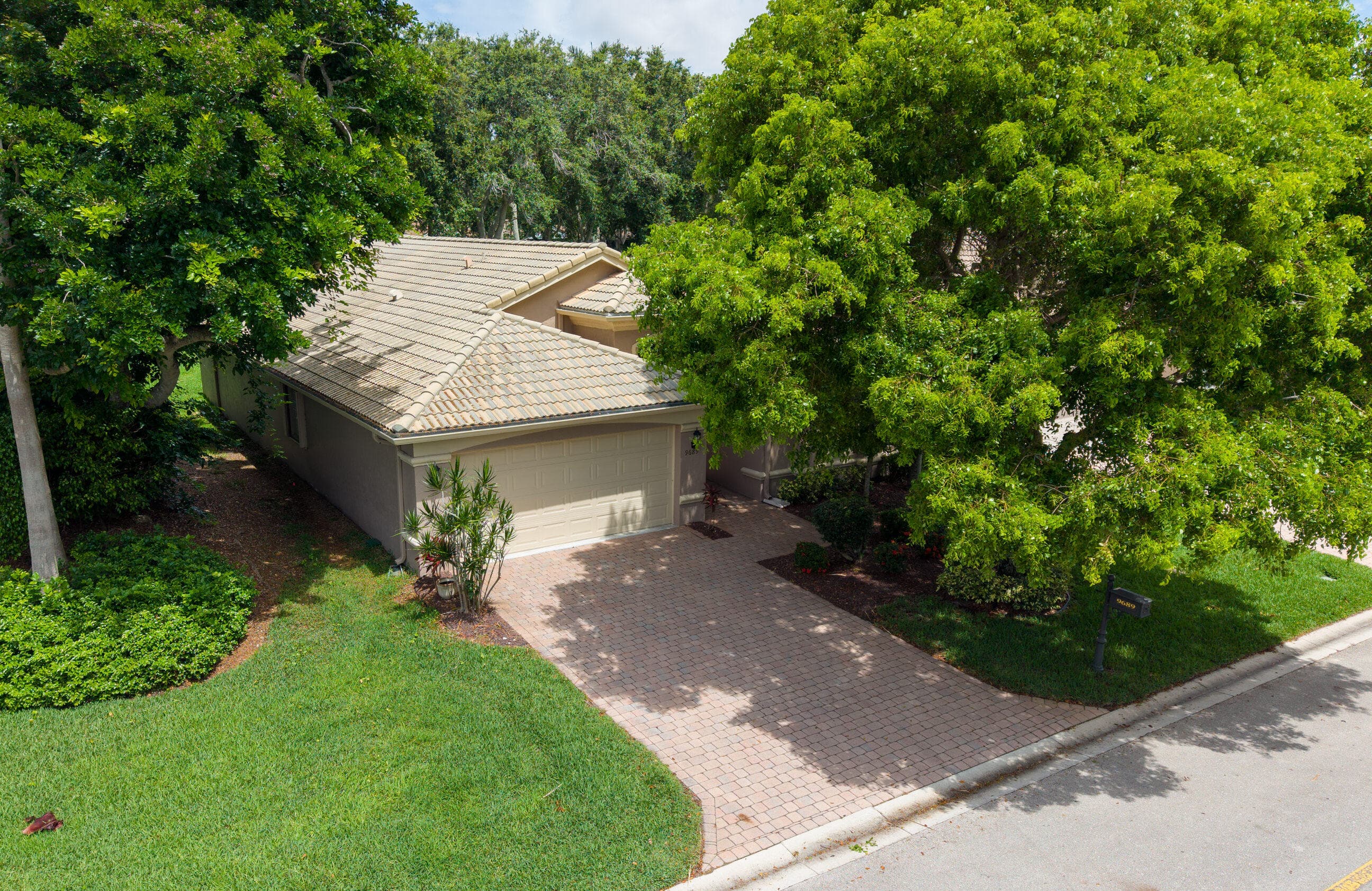 9689 Positano Way, Lake Worth, FL 33467 — photo 33 of 39