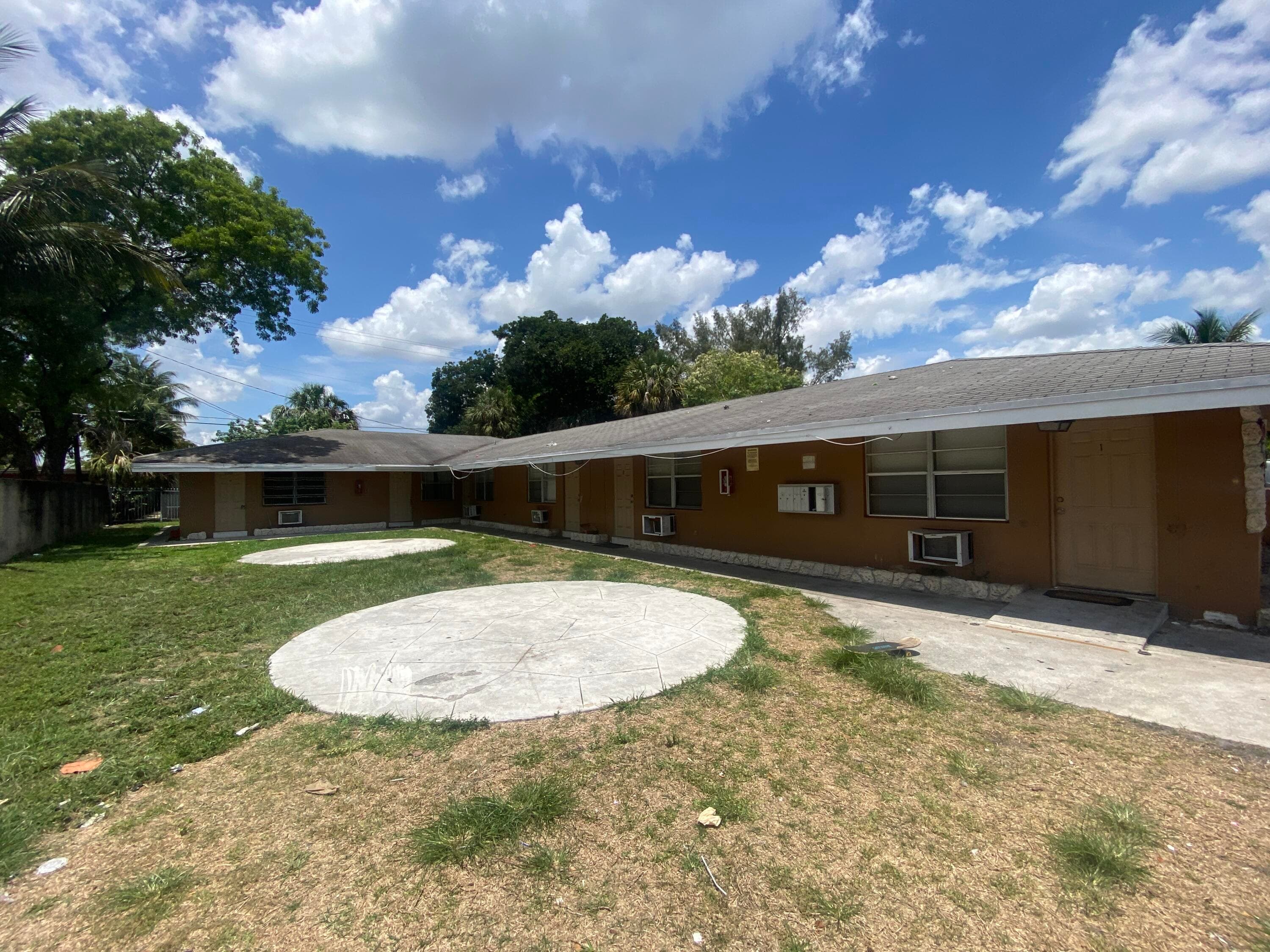 1019 NW 5th Avenue, Fort Lauderdale, FL 33311 — photo 1 of 6