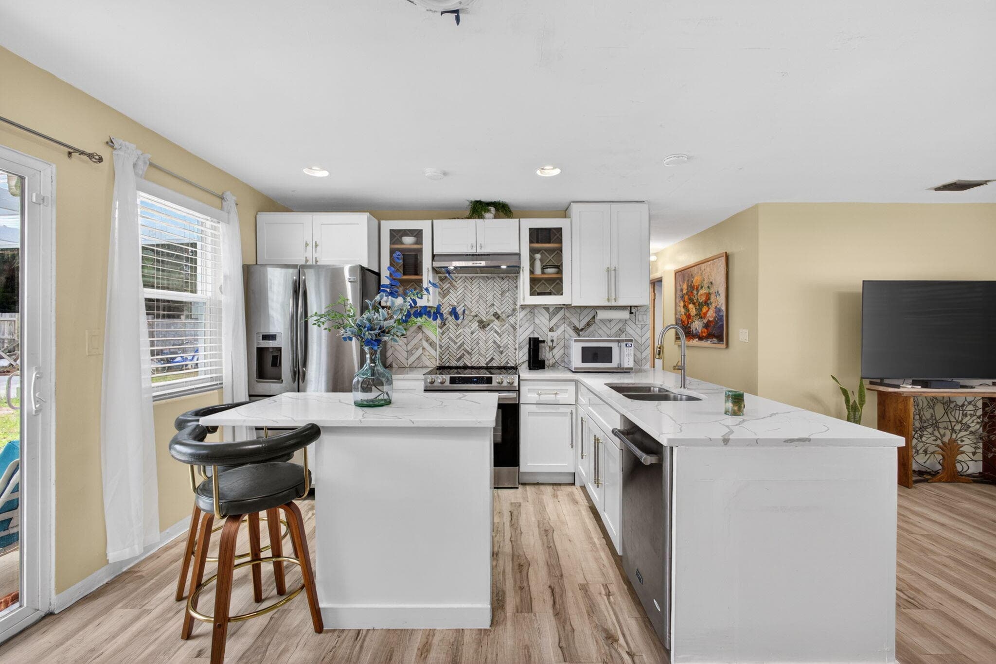 140 W 31st Court, Riviera Beach, FL 33404 — photo 13 of 59