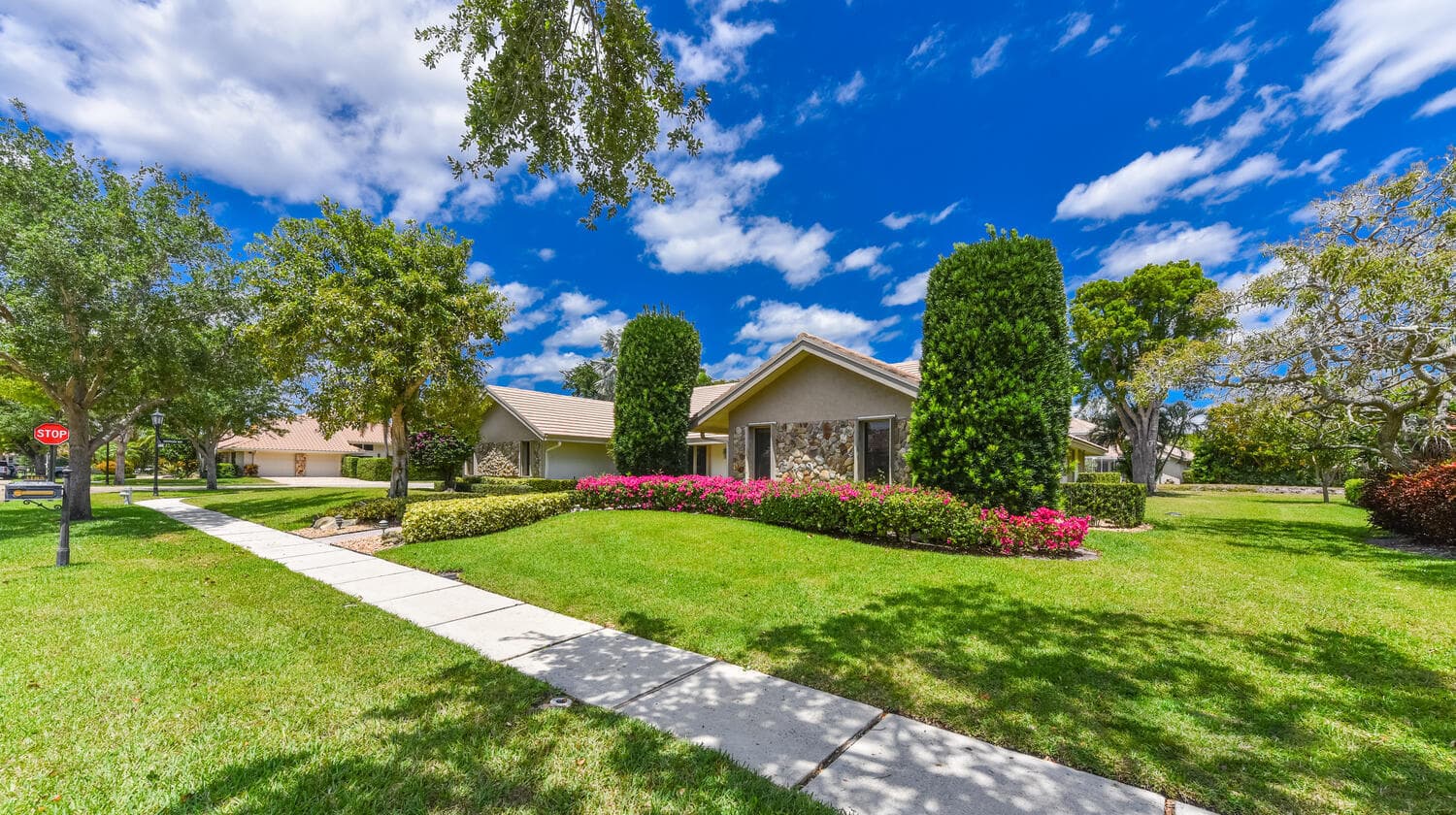 3185 St James Drive, Boca Raton, FL 33434 — photo 2 of 41