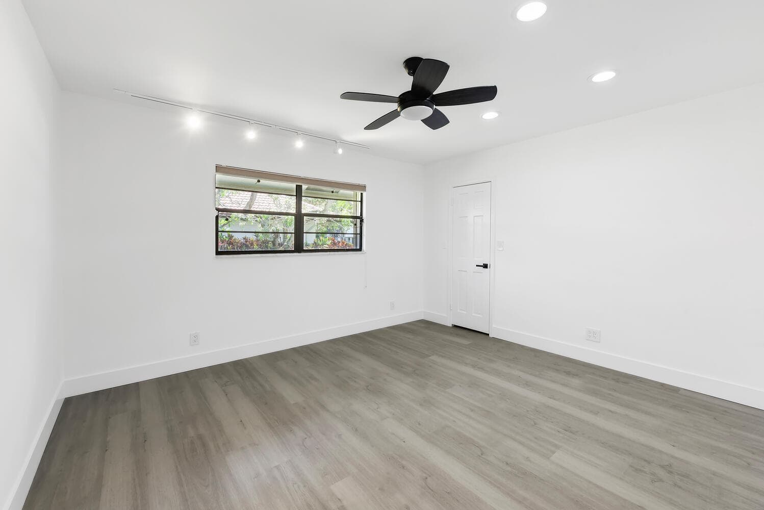 3185 St James Drive, Boca Raton, FL 33434 — photo 22 of 41