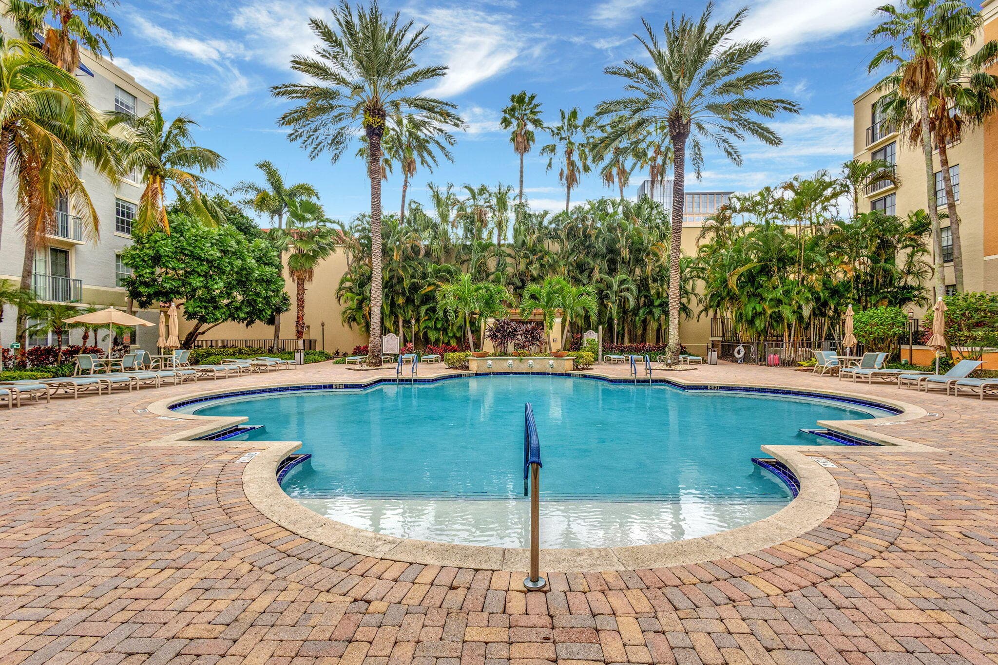 630 S Sapodilla Avenue 416, West Palm Beach, FL 33401 — photo 19 of 32