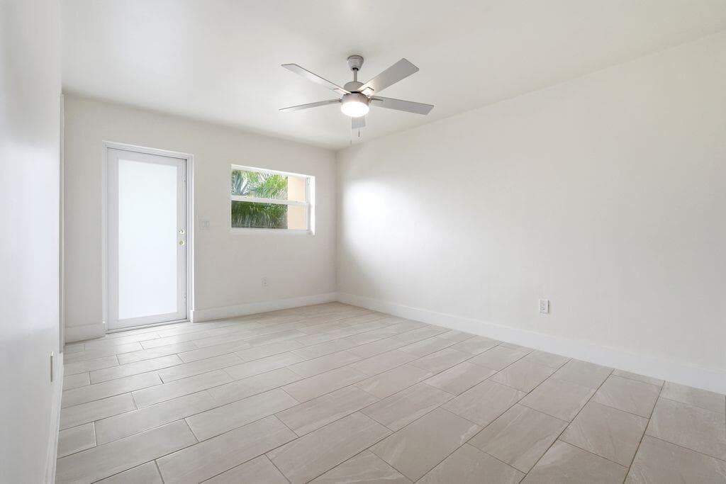 1747 Rodman Street 302, Hollywood, FL 33020 — photo 8 of 17