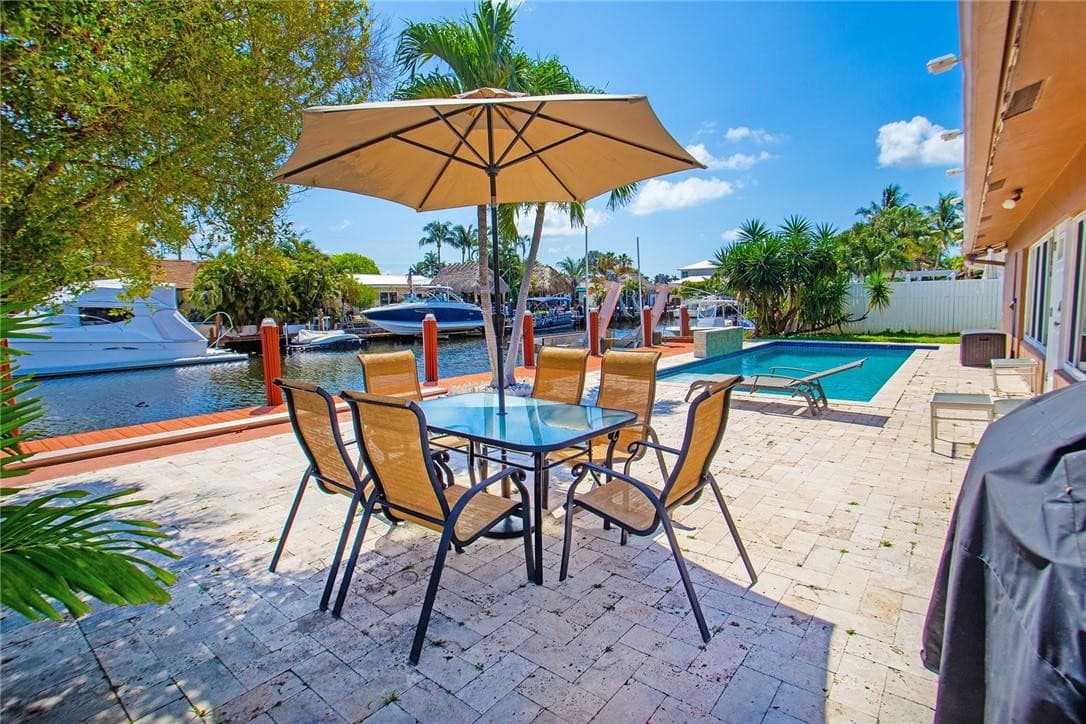 360 SE 12th Avenue, Pompano Beach, FL 33060 — photo 2 of 51