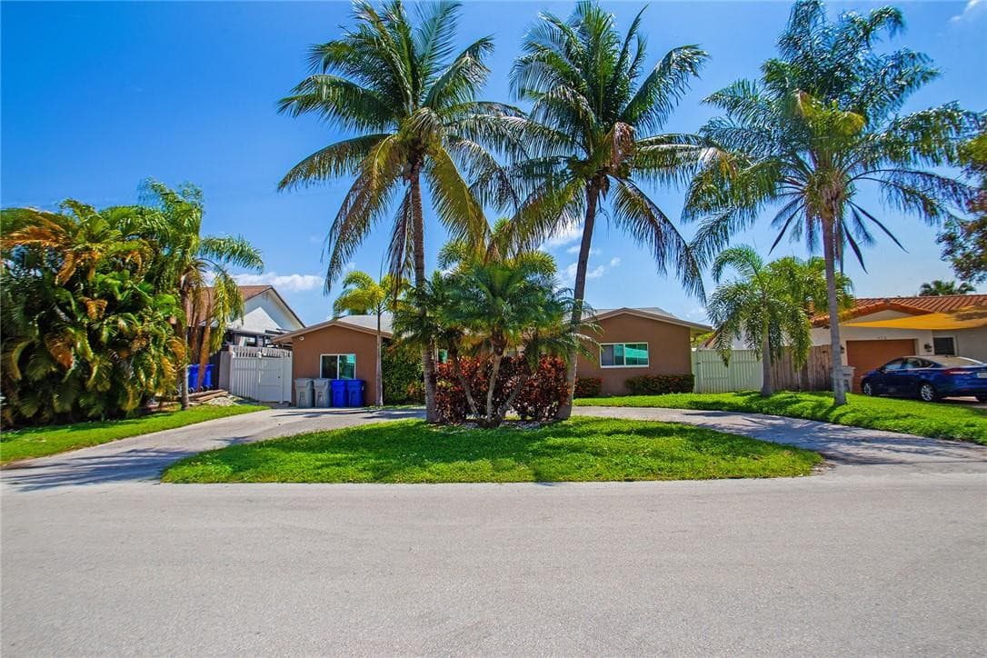 360 SE 12th Avenue, Pompano Beach, FL 33060 — photo 5 of 51