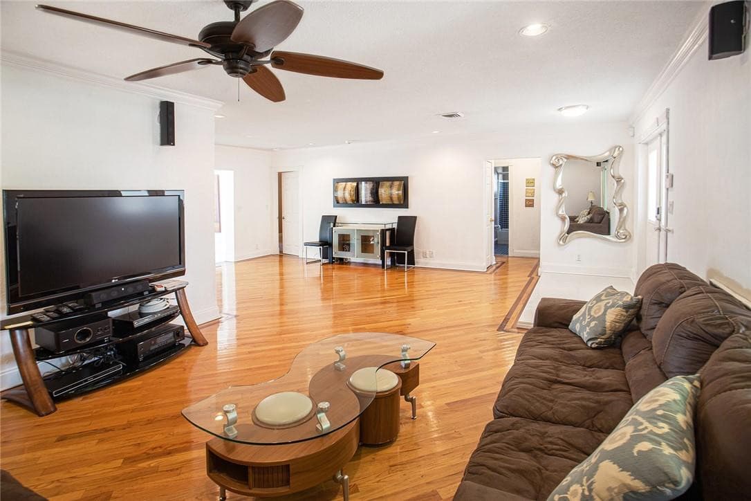 360 SE 12th Avenue, Pompano Beach, FL 33060 — photo 11 of 51