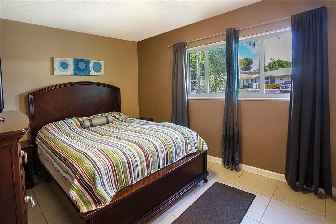 360 SE 12th Avenue, Pompano Beach, FL 33060 — photo 12 of 51