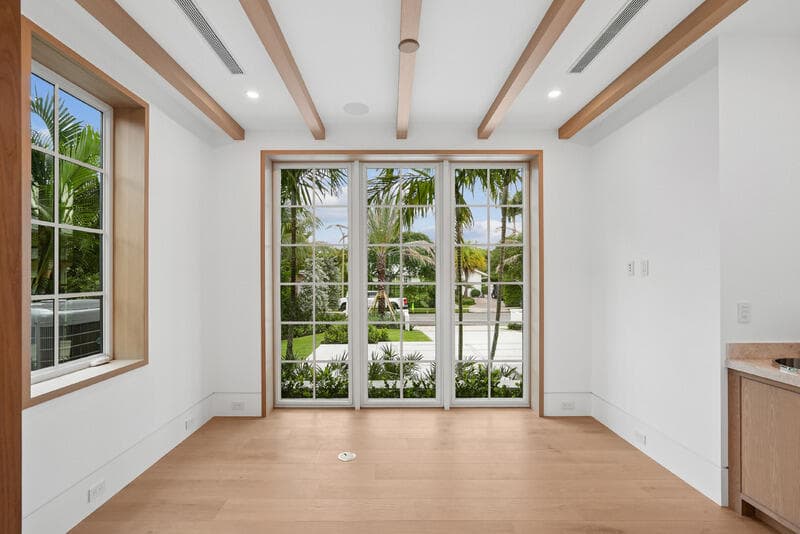 125 Worth Court N, West Palm Beach, FL 33405 — photo 9 of 41