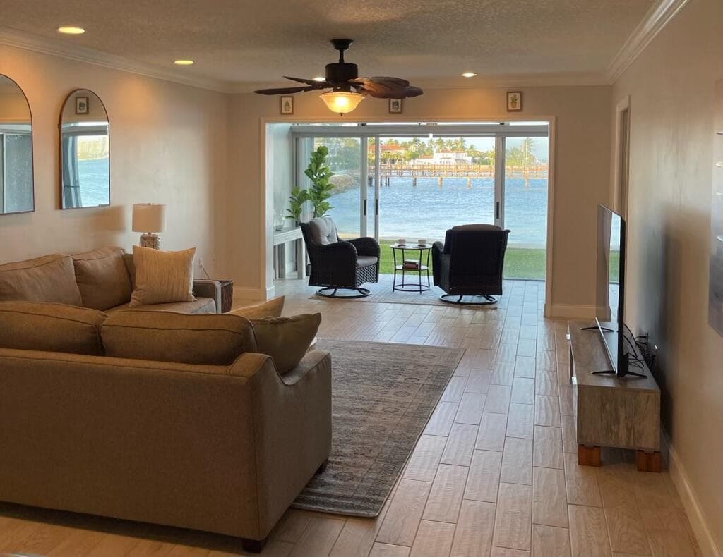 410 Wilma Circle 103, Riviera Beach, FL 33404 — photo 5 of 41