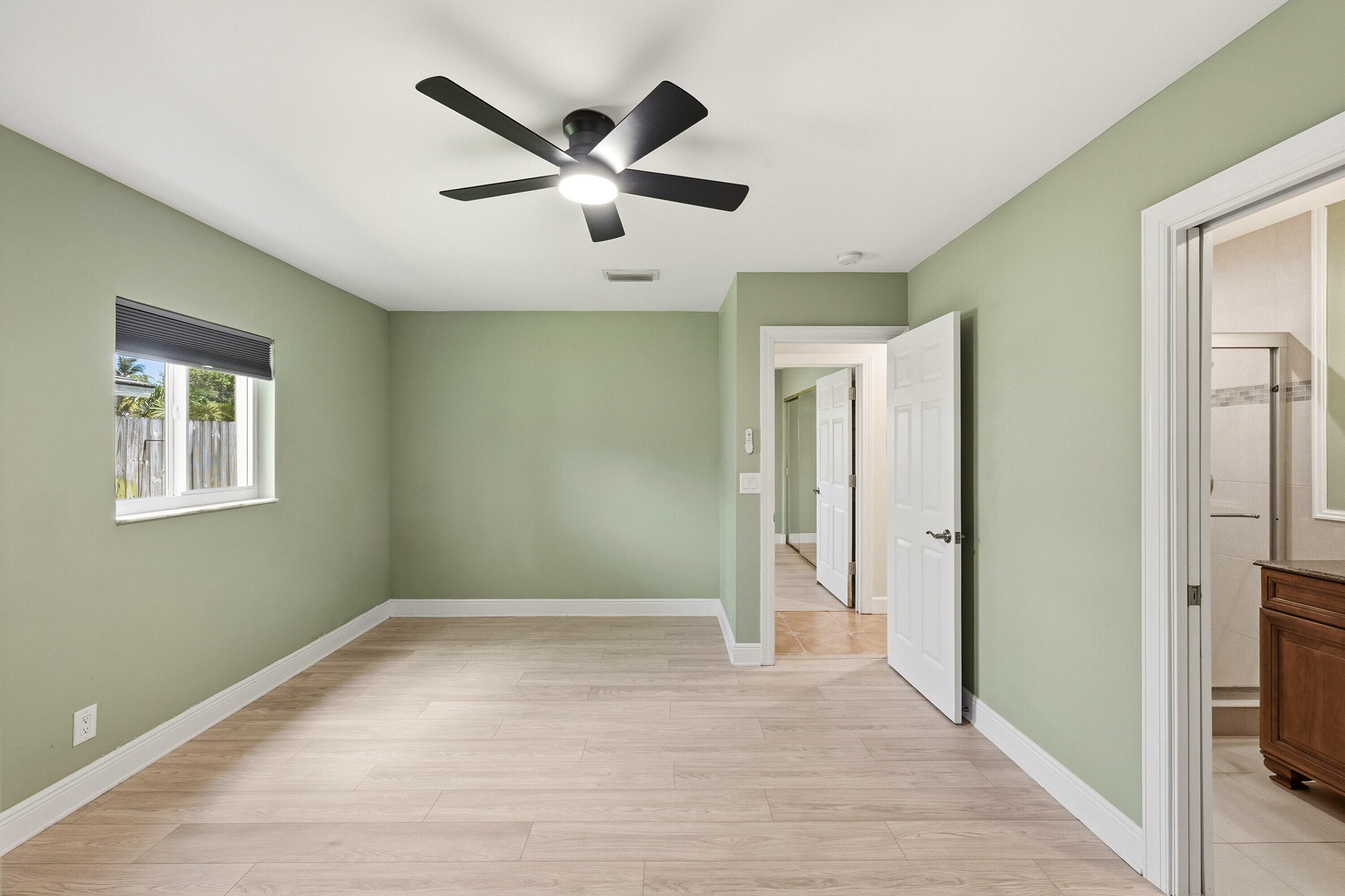 2811 NE 16th Street, Pompano Beach, FL 33062 — photo 12 of 54