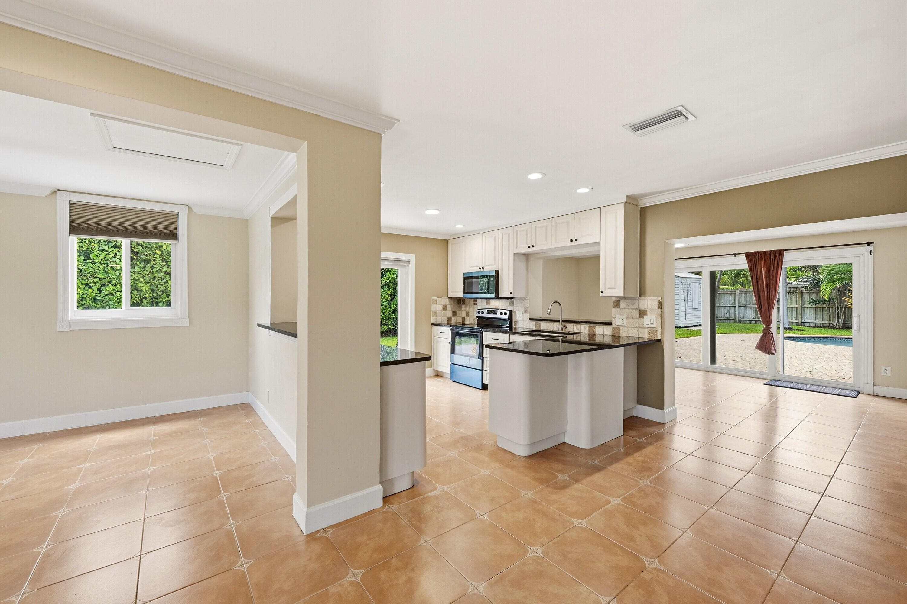 2811 NE 16th Street, Pompano Beach, FL 33062 — photo 19 of 54