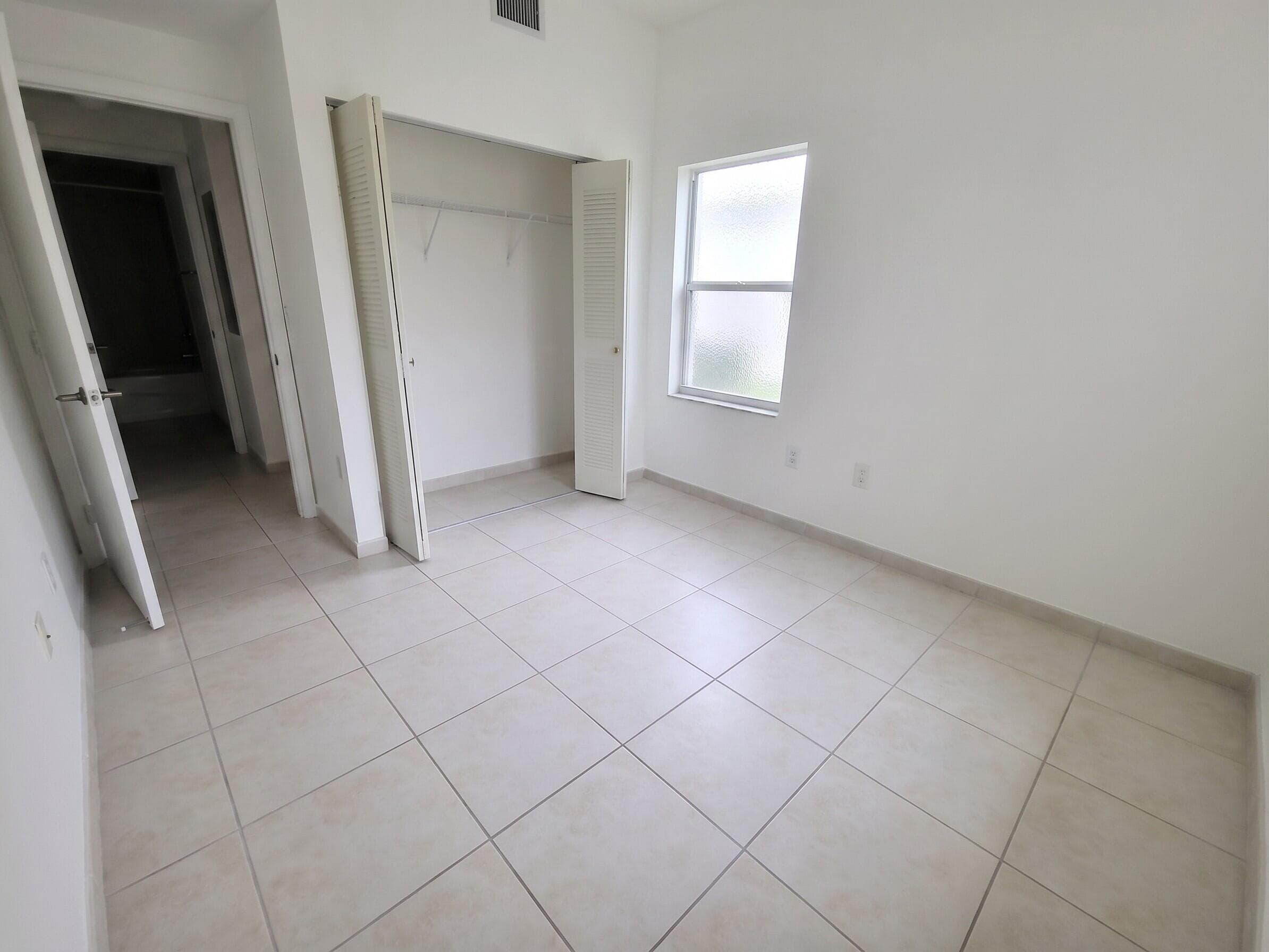 7240 NW 114th Avenue 304, Doral, FL 33178 — photo 9 of 15