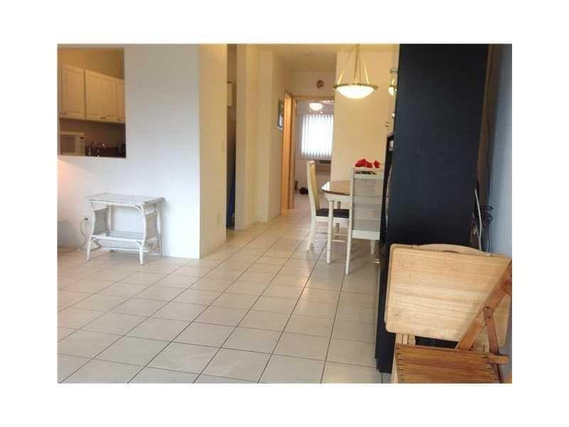 301 E Mcnab Road E 106, Pompano Beach, FL 33060 — photo 16 of 23