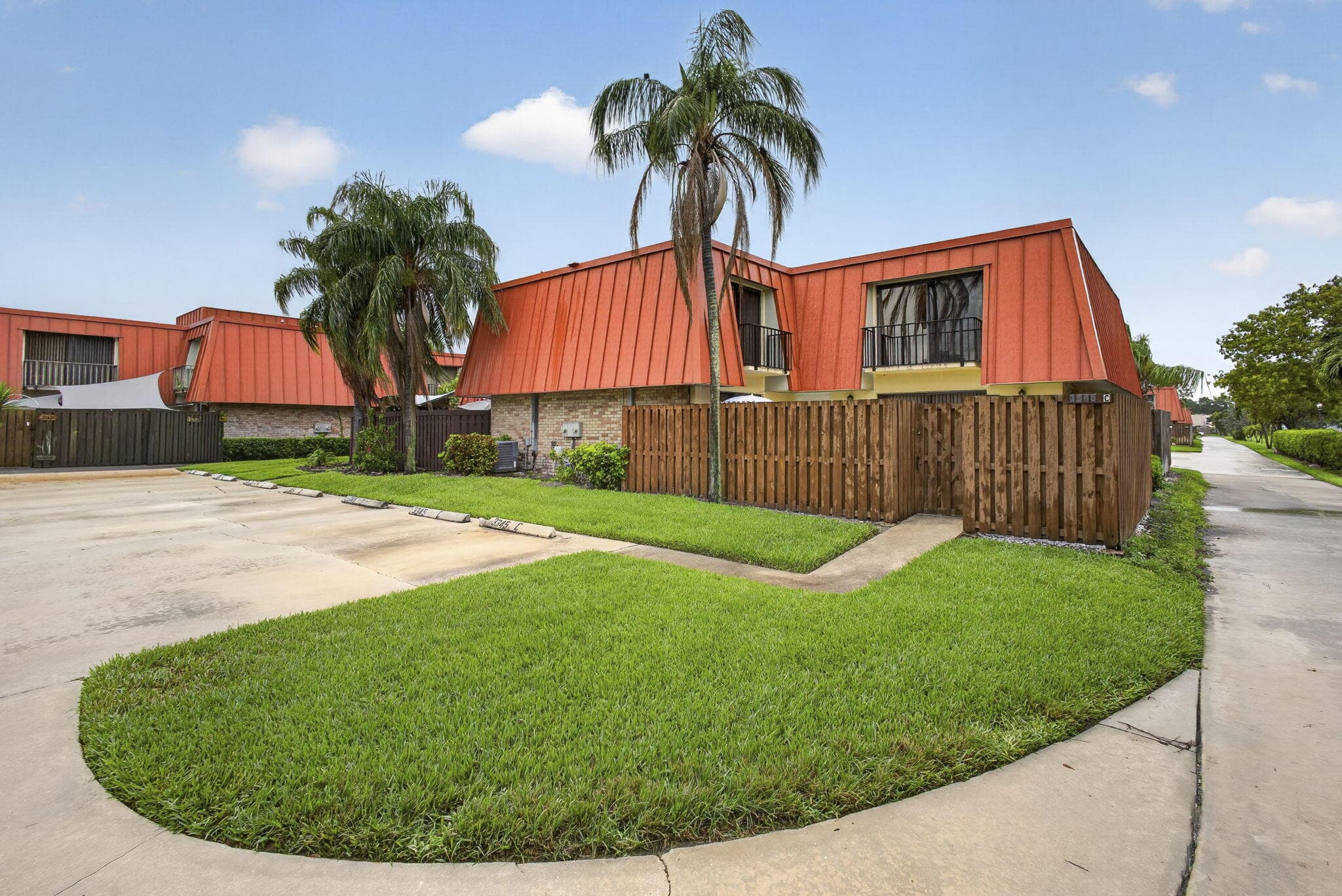3345 Meridian Way N C, Palm Beach Gardens, FL 33410 — photo 2 of 47