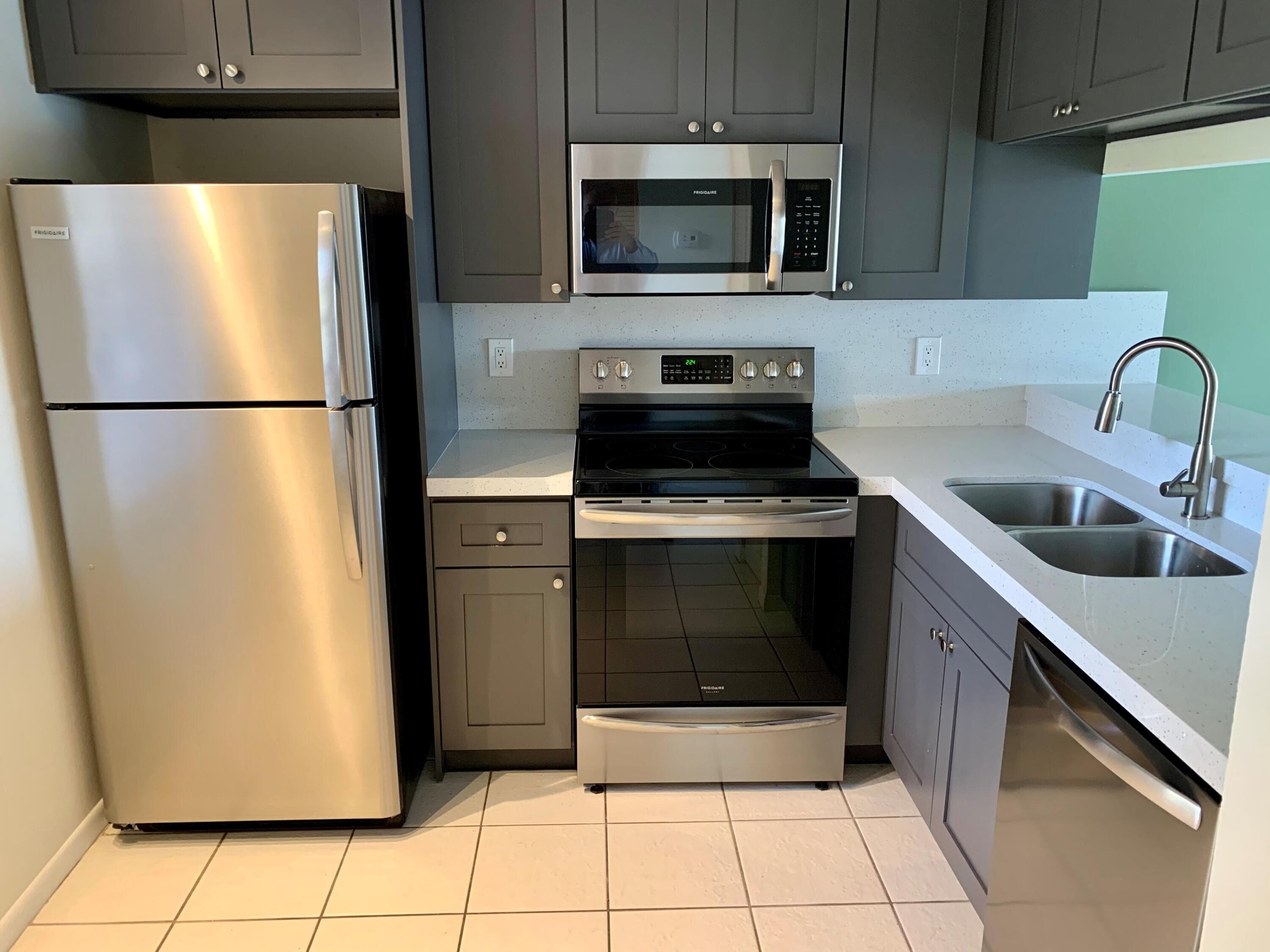 10501 W Broward Boulevard 405, Plantation, FL 33324 — photo 3 of 28