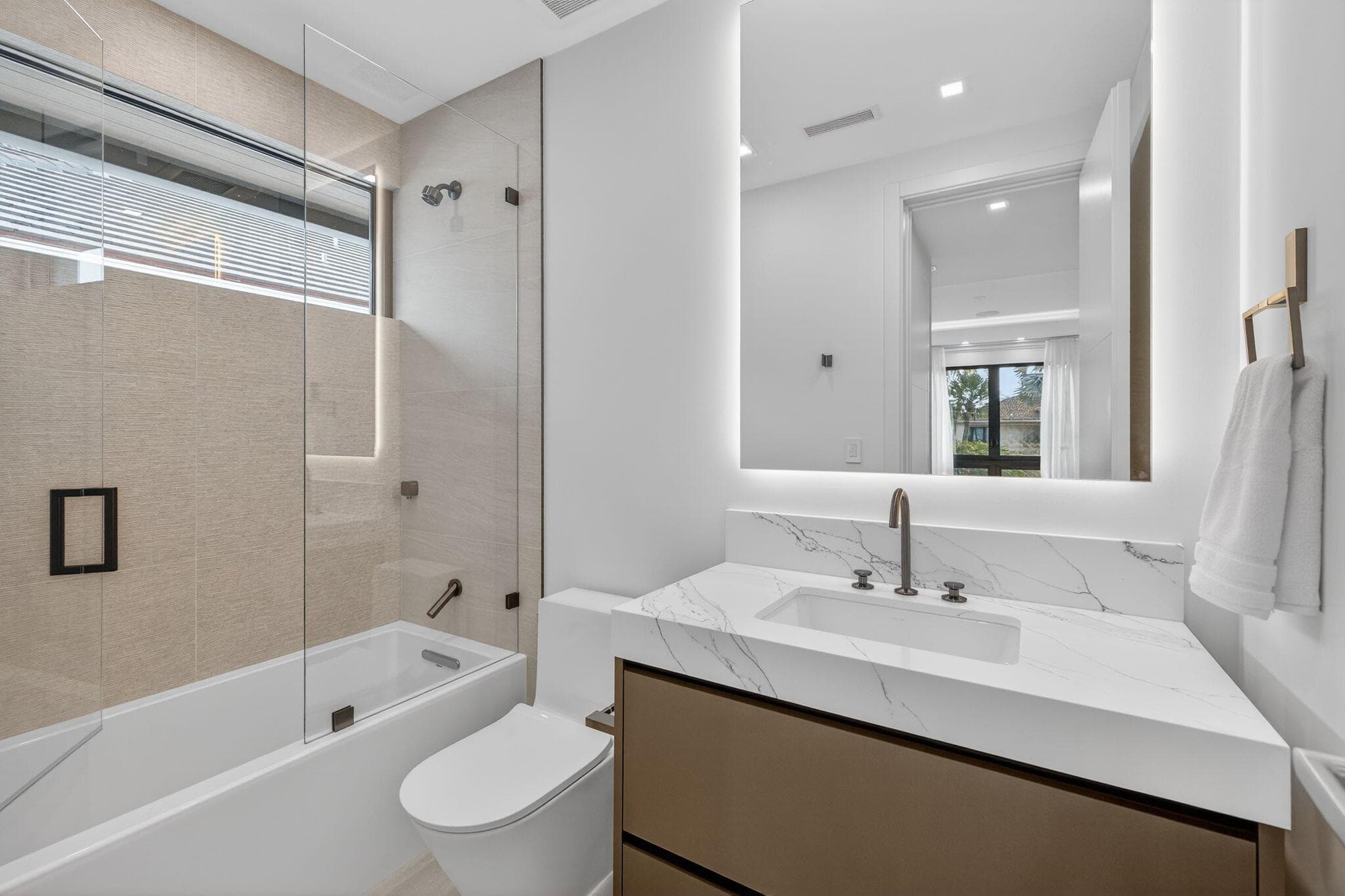 2533 Aqua Vista Boulevard, Fort Lauderdale, FL 33301 — photo 48 of 87