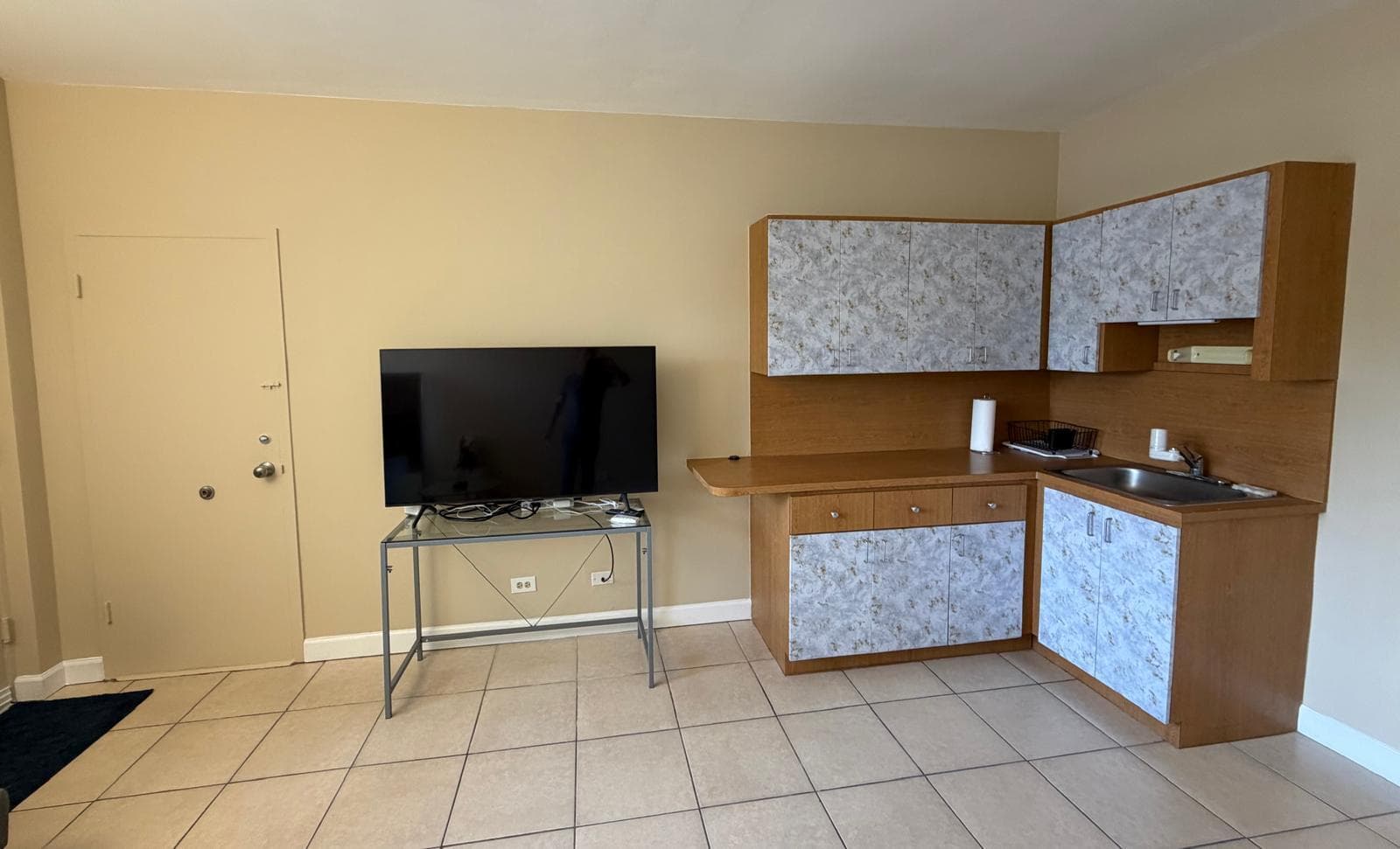 26 Diplomat Parkway, Hallandale, FL 33009 — photo 4 of 14