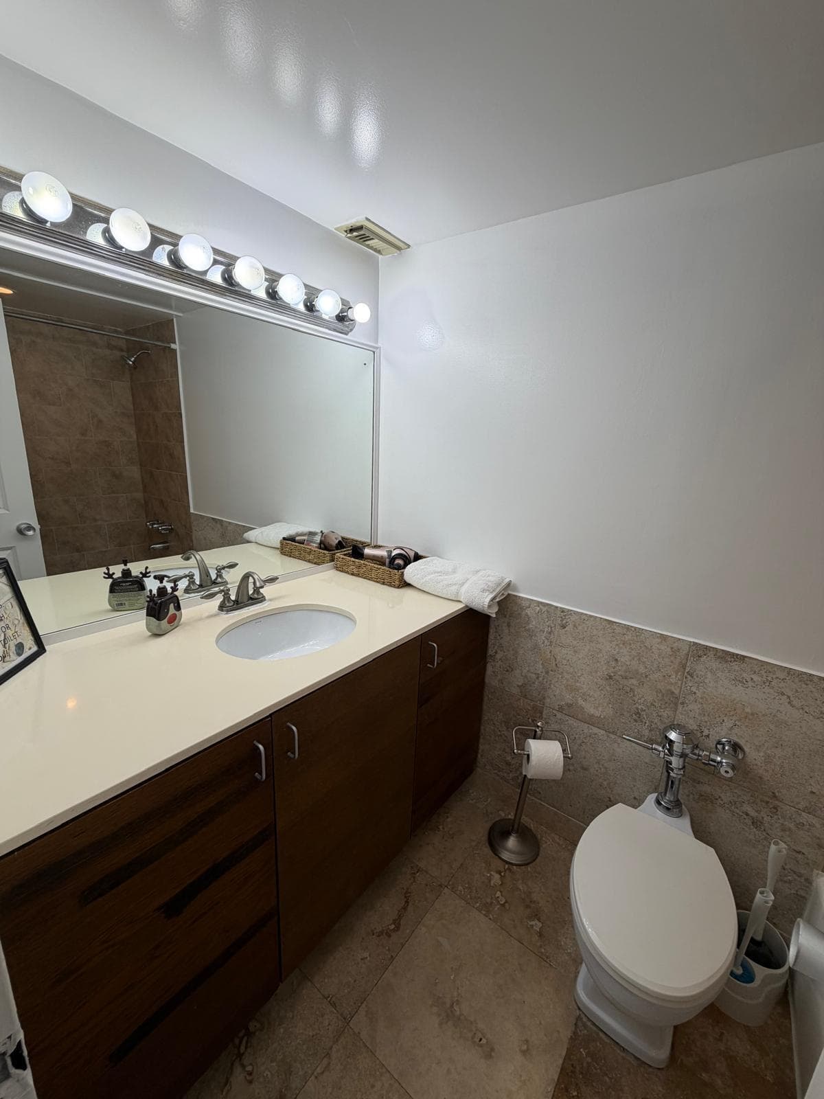 26 Diplomat Parkway, Hallandale, FL 33009 — photo 10 of 14