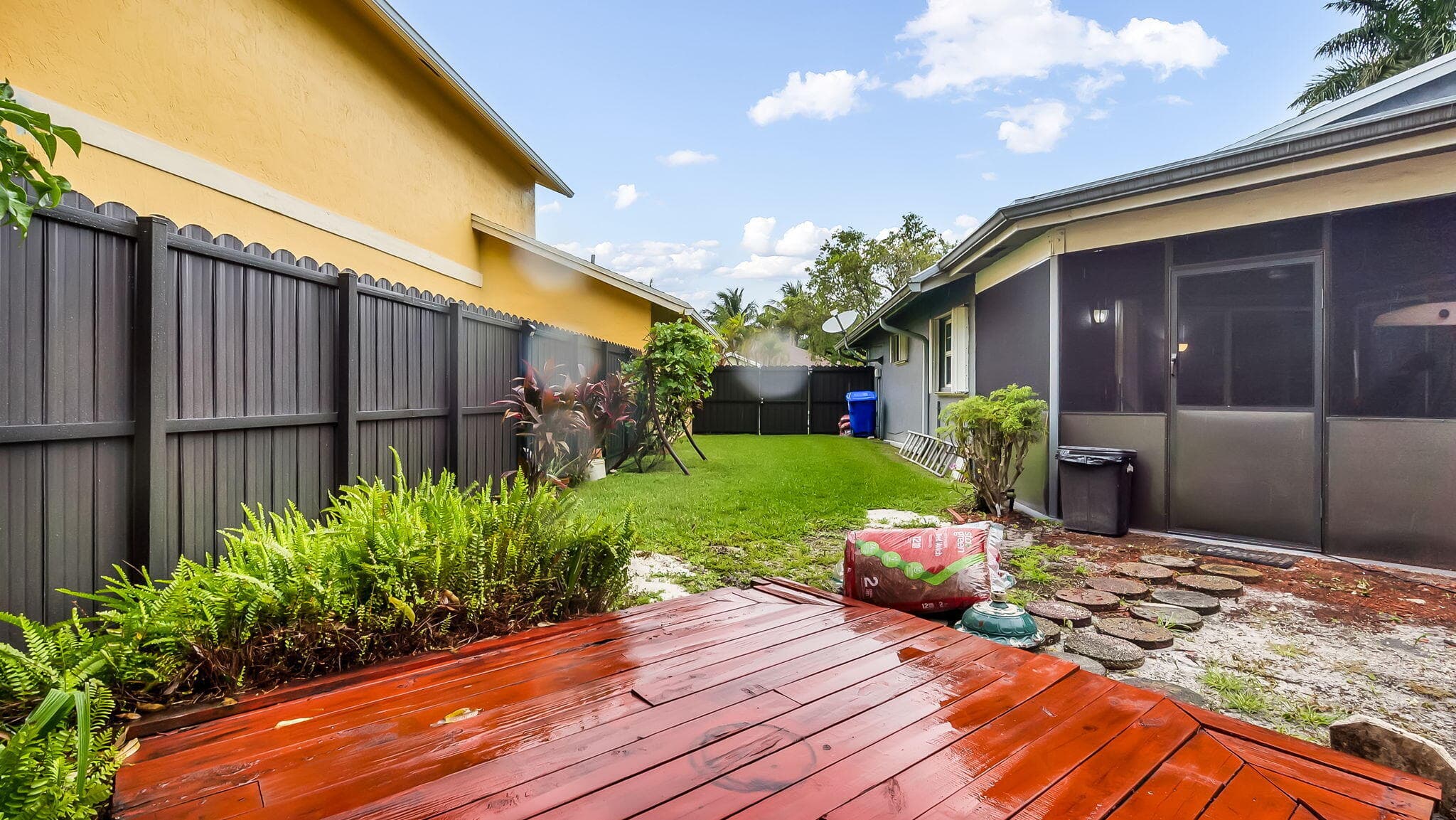 9720 SW 12th Street, Pembroke Pines, FL 33025 — photo 20 of 21