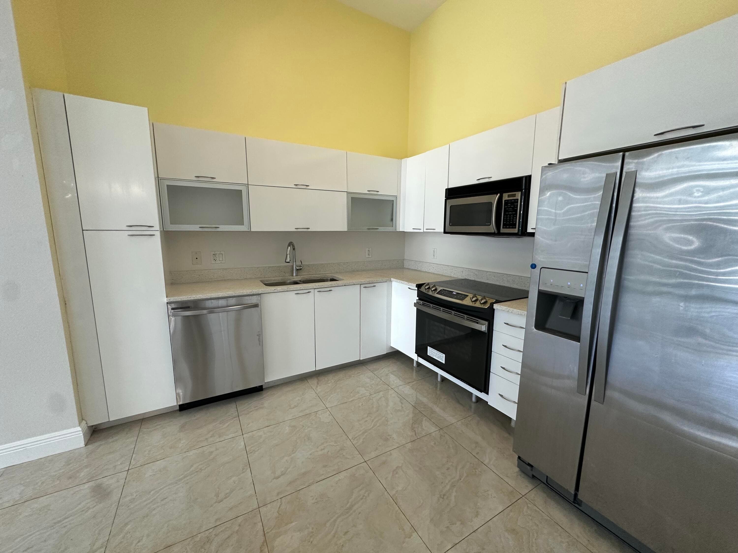 234 NE 3rd Street Uph06, Miami, FL 33132 — photo 6 of 12