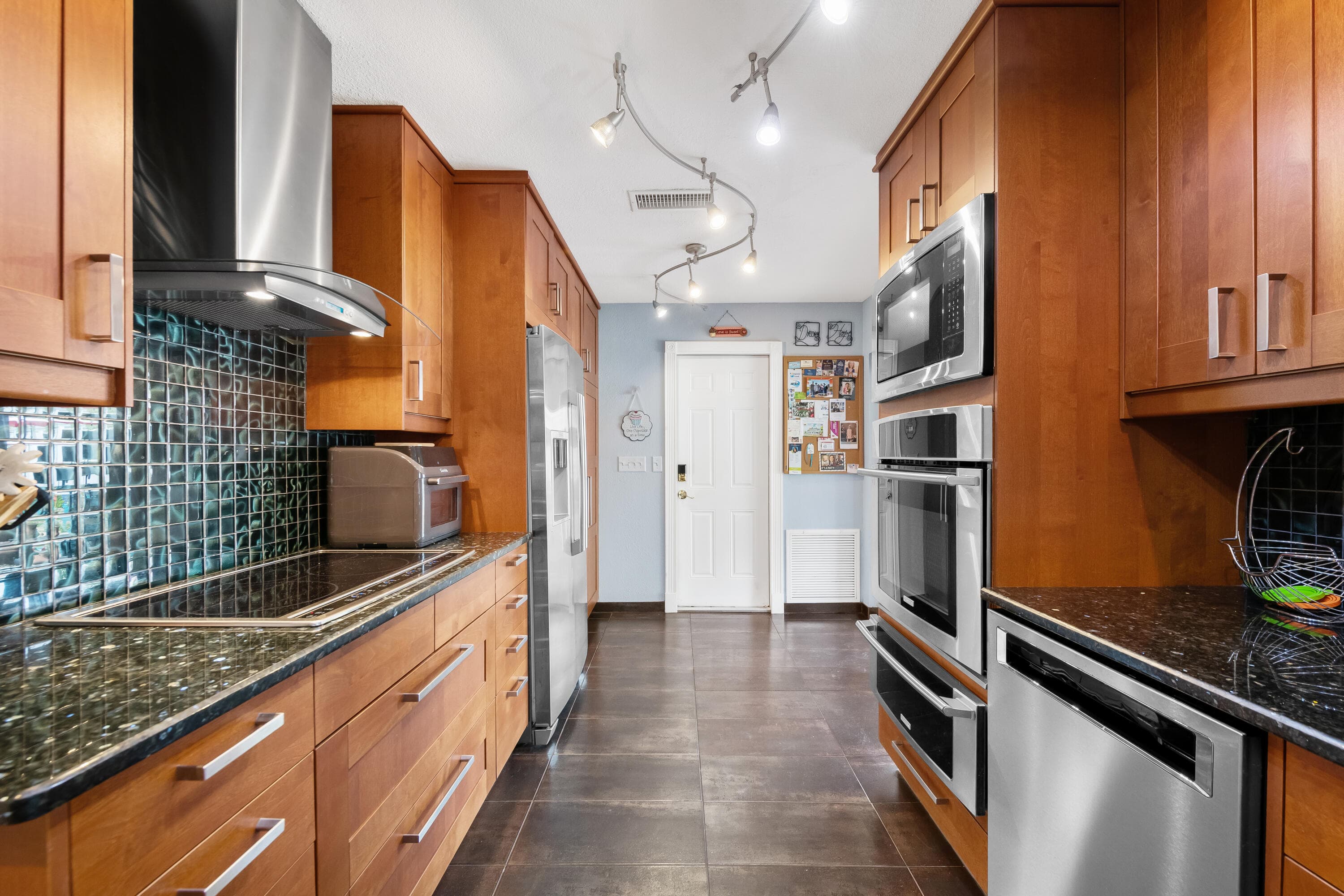 6816 NW 28th Terrace, Fort Lauderdale, FL 33309 — photo 14 of 46