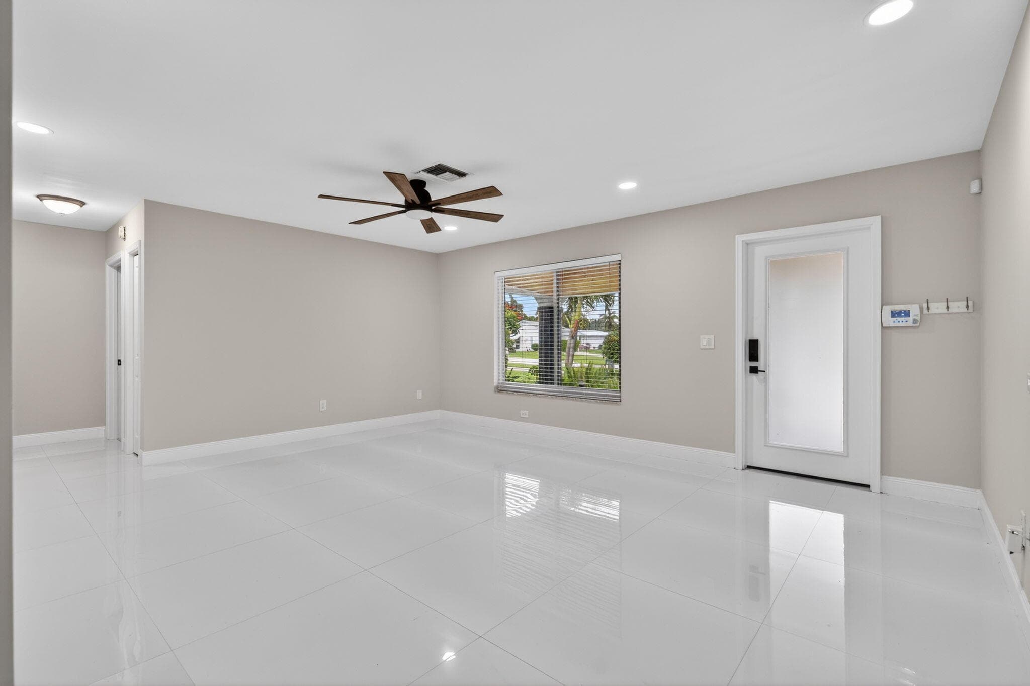 10339 Daphne Avenue, Palm Beach Gardens, FL 33410 — photo 8 of 81