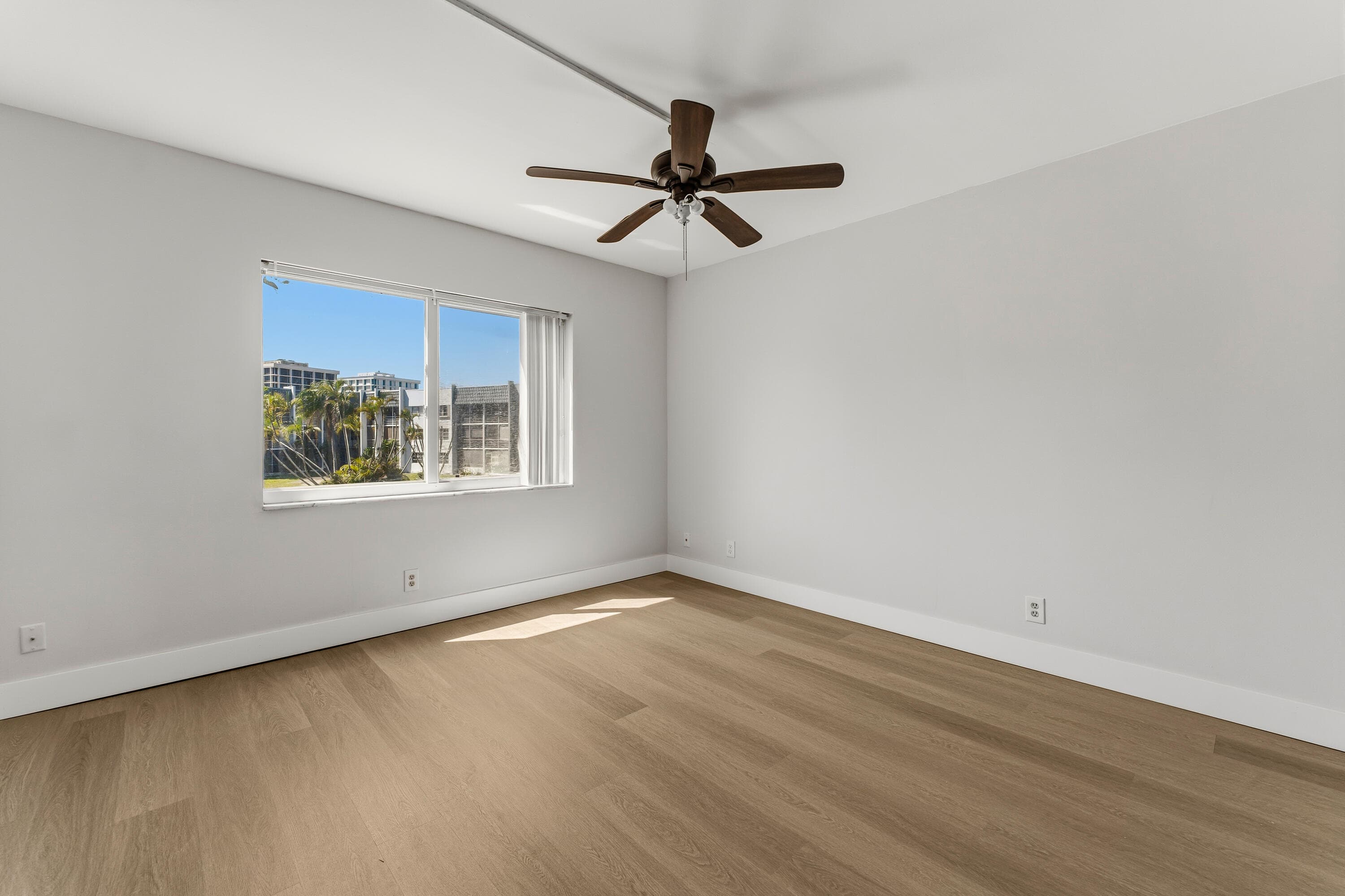 1638 Embassy Drive 208, West Palm Beach, FL 33401 — photo 22 of 42