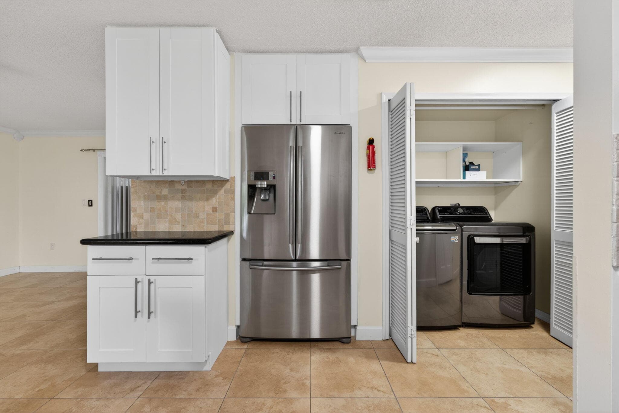 704 SW 89th Avenue, Plantation, FL 33324 — photo 9 of 34