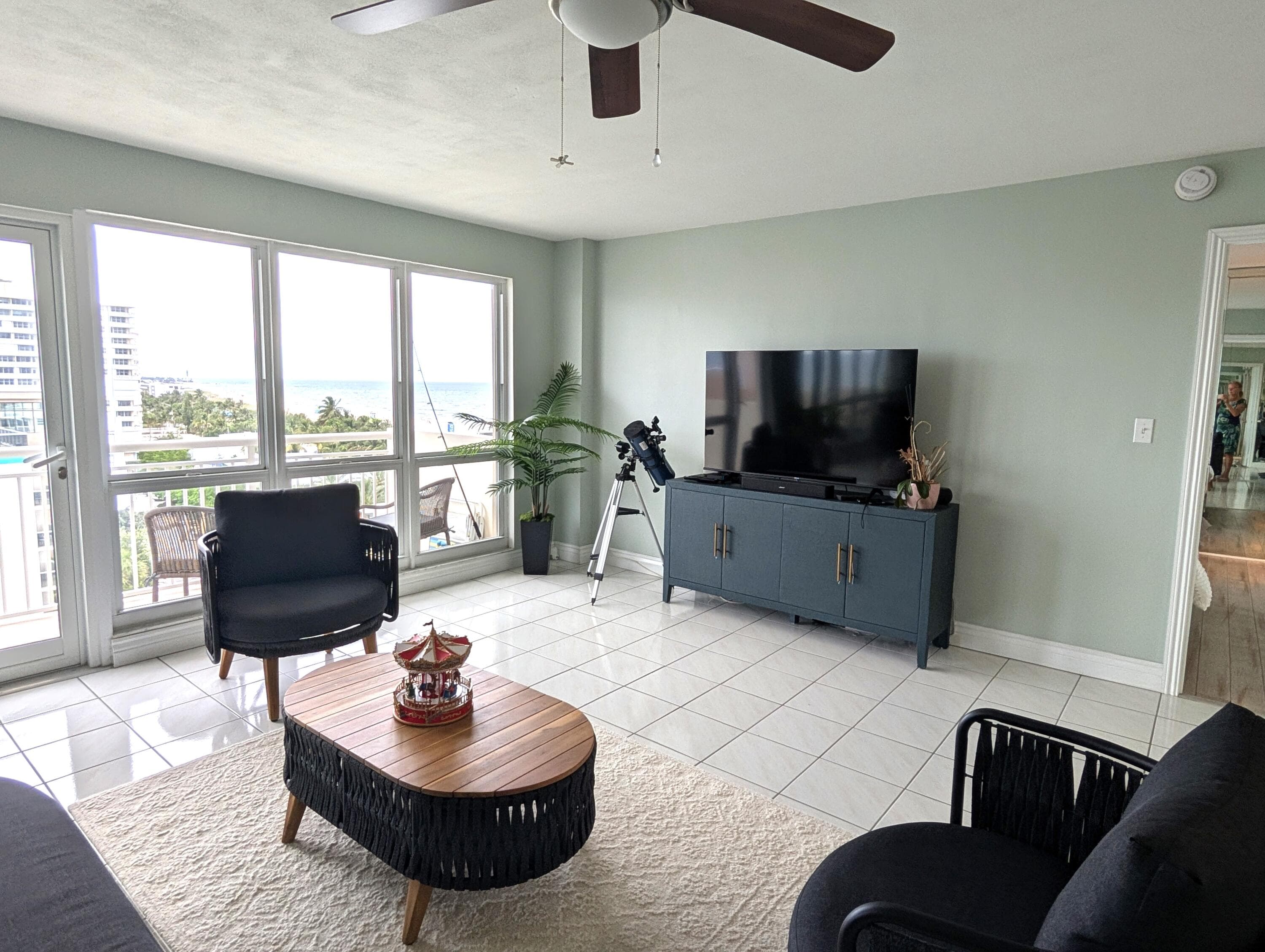 133 N Pompano Beach Boulevard 806, Pompano Beach, FL 33062 — photo 4 of 31