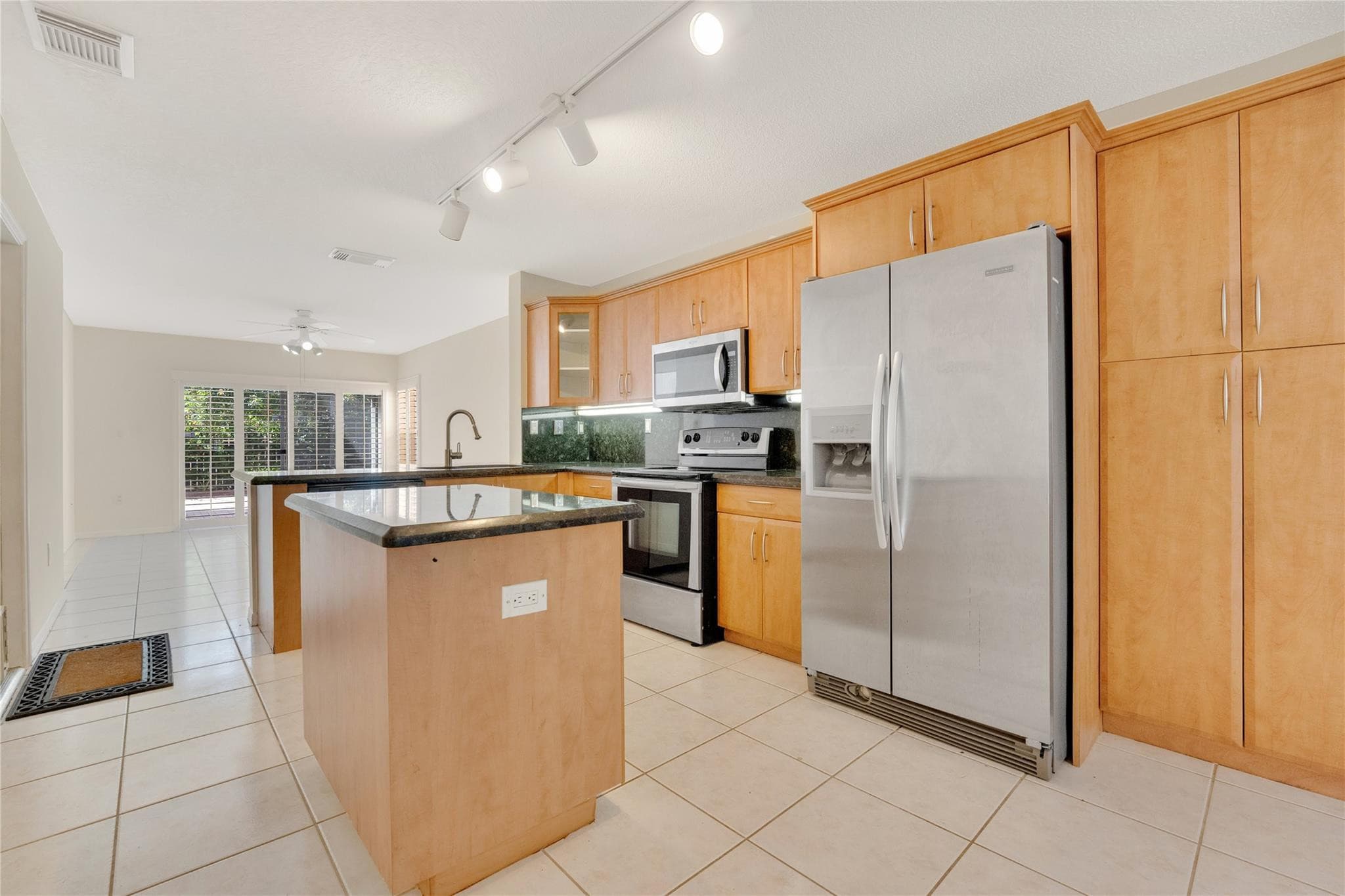 1840 Sweetbay Way, Hollywood, FL 33019 — photo 23 of 57