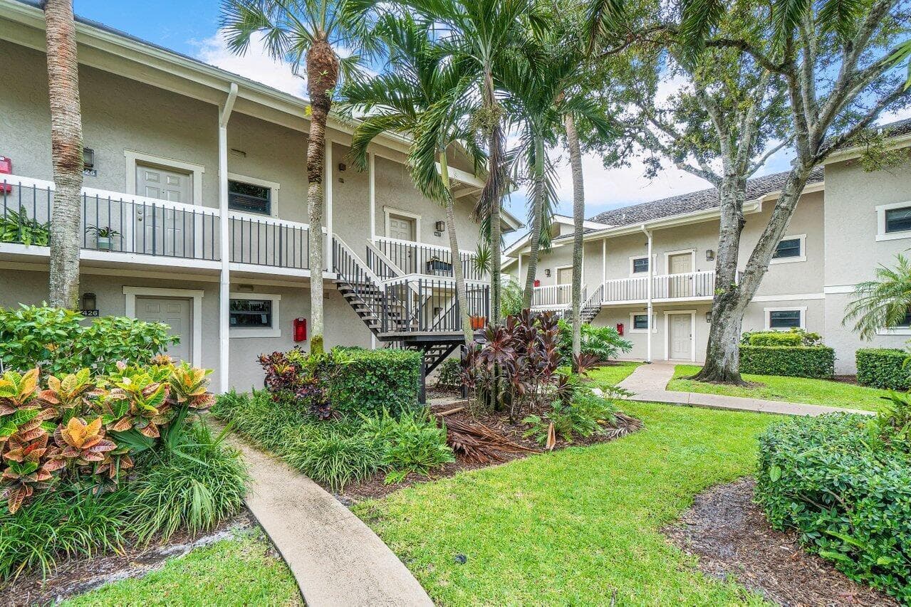 11863 Wimbledon Circle 427, Wellington, FL 33414 — photo 17 of 27