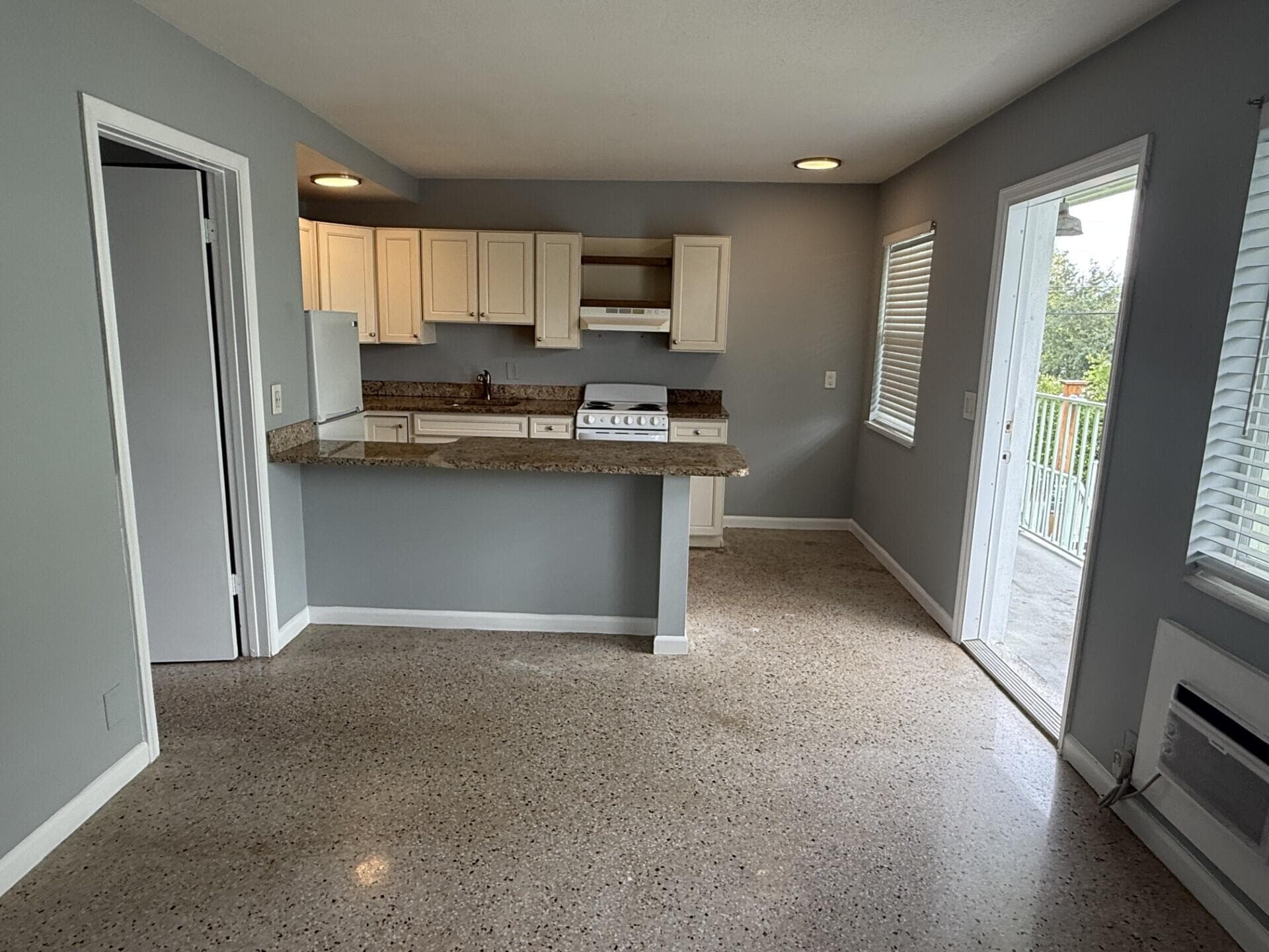 1118 N H Street 15, Lake Worth Beach, FL 33460 — photo 2 of 11