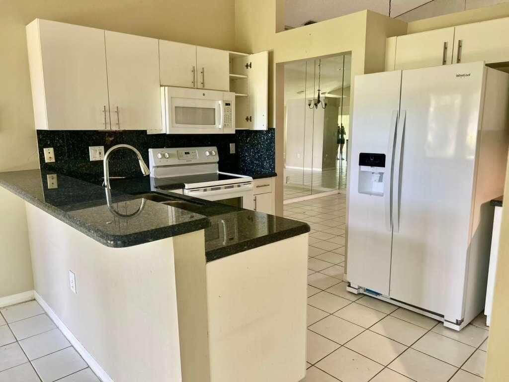 2585 NW 79th Avenue, Margate, FL 33063 — photo 12 of 31