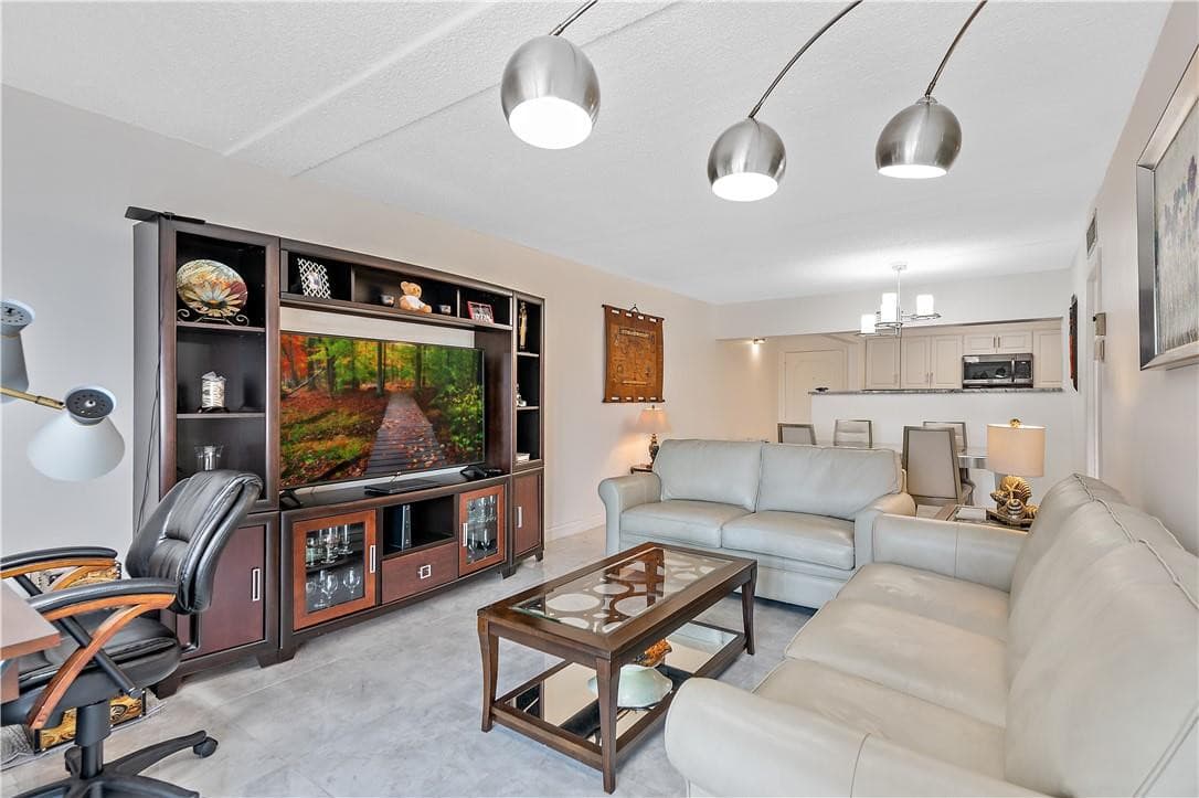 95 N Birch Road 405, Fort Lauderdale, FL 33304 — photo 17 of 34