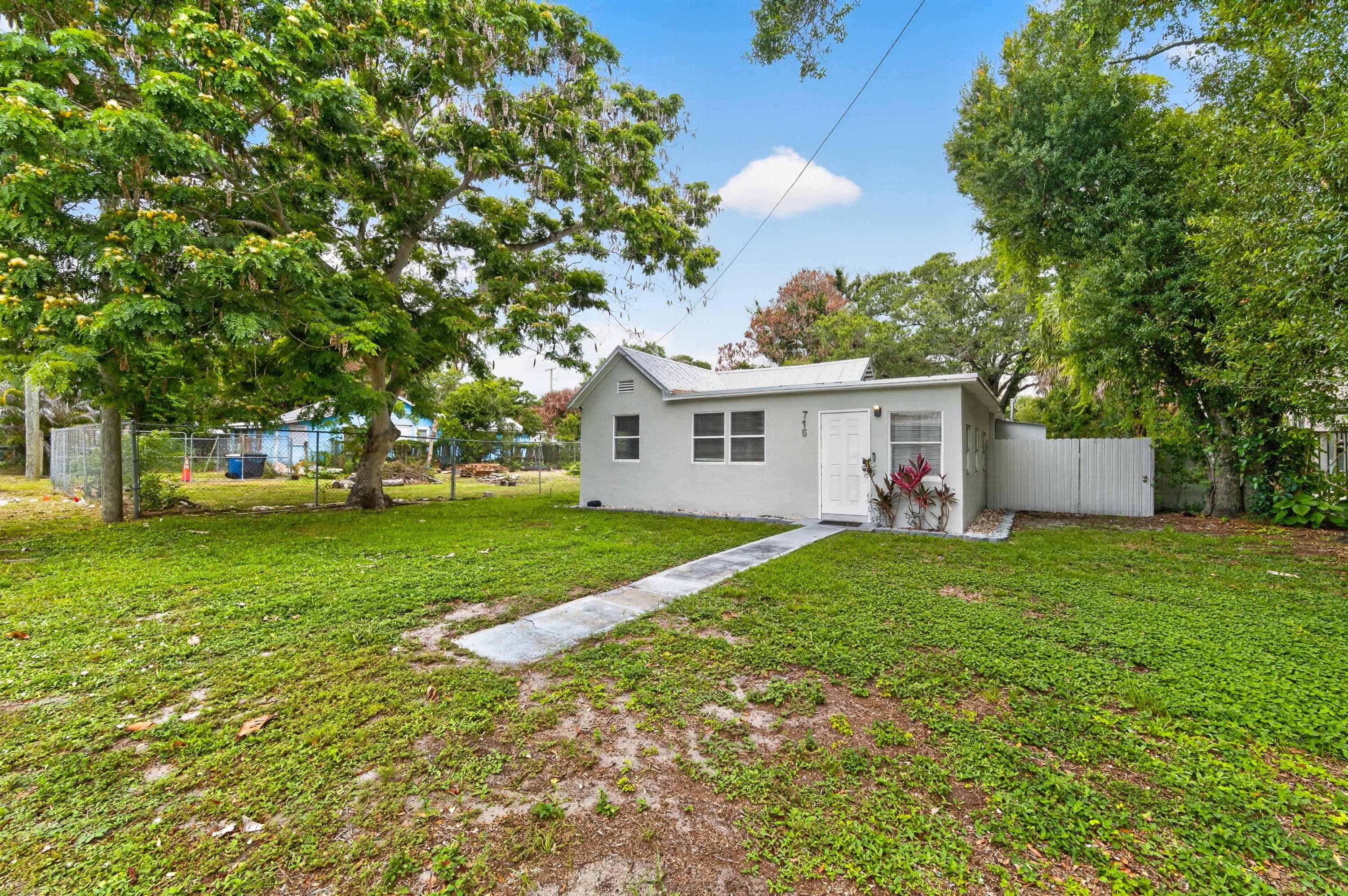 716 Citrus Avenue, Fort Pierce, FL 34950 — photo 15 of 19