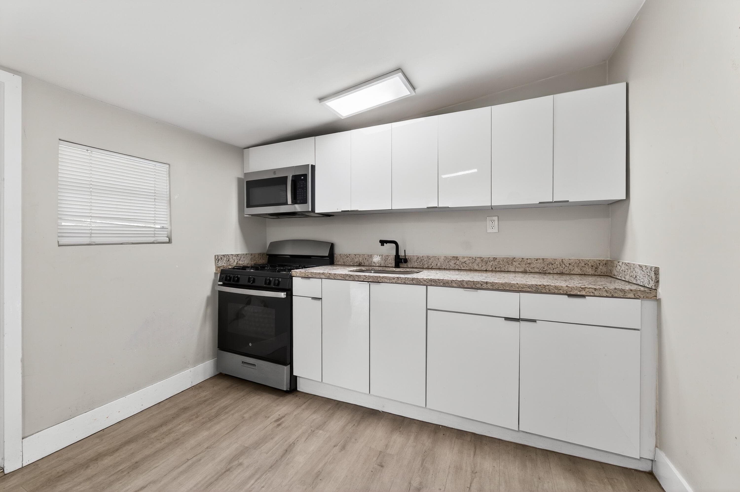 716 Citrus Avenue, Fort Pierce, FL 34950 — photo 10 of 19