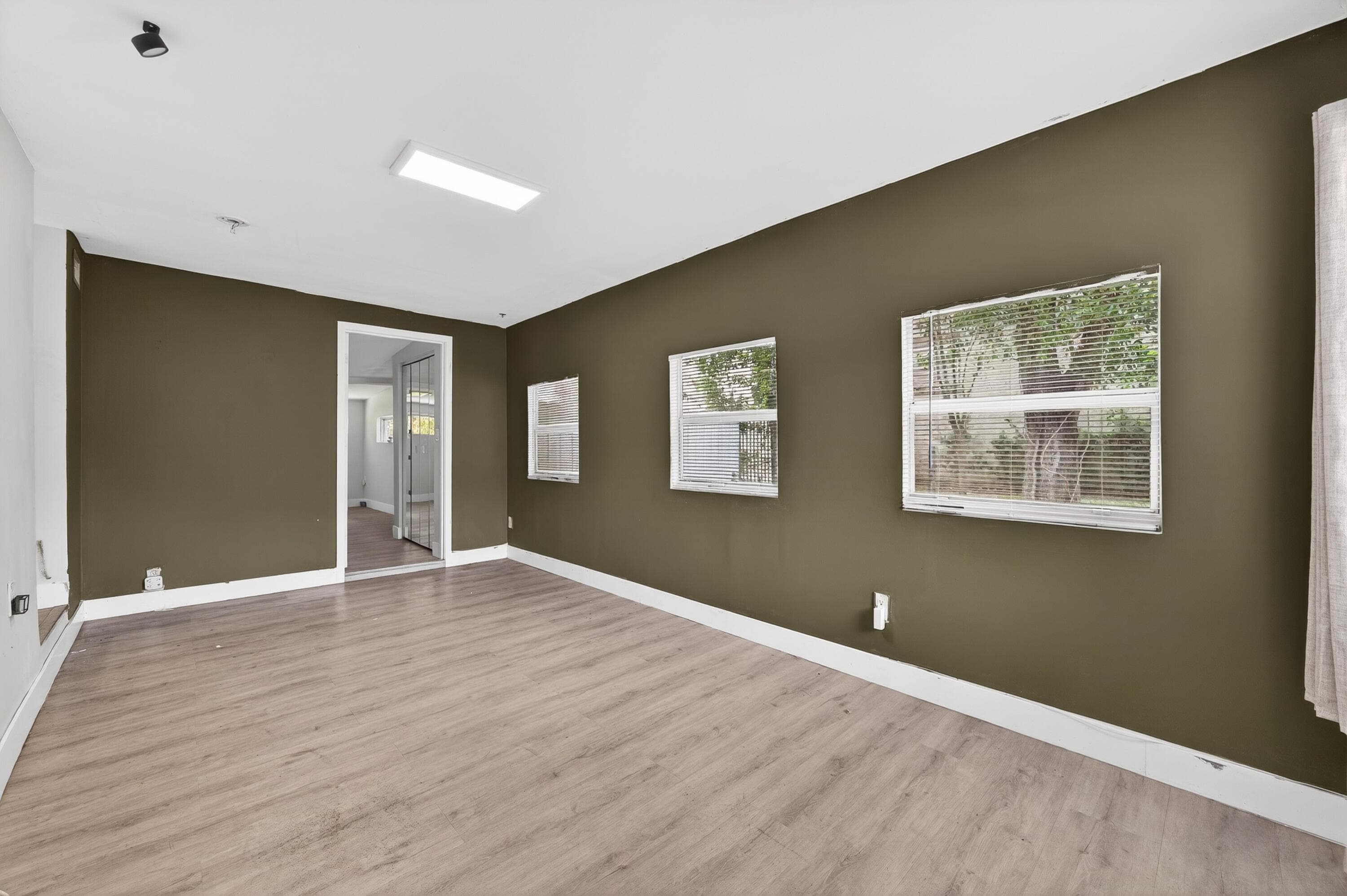 716 Citrus Avenue, Fort Pierce, FL 34950 — photo 3 of 19