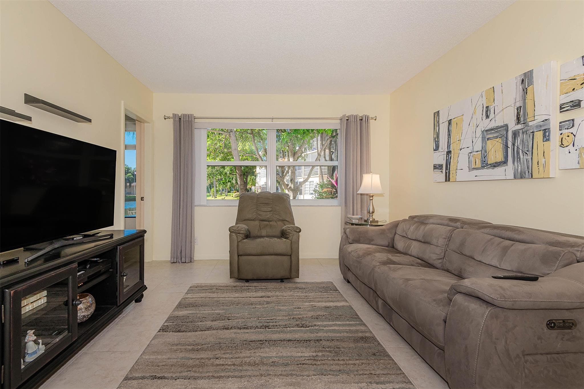 3431 NW 50th Avenue 104, Lauderdale Lakes, FL 33319 — photo 16 of 34