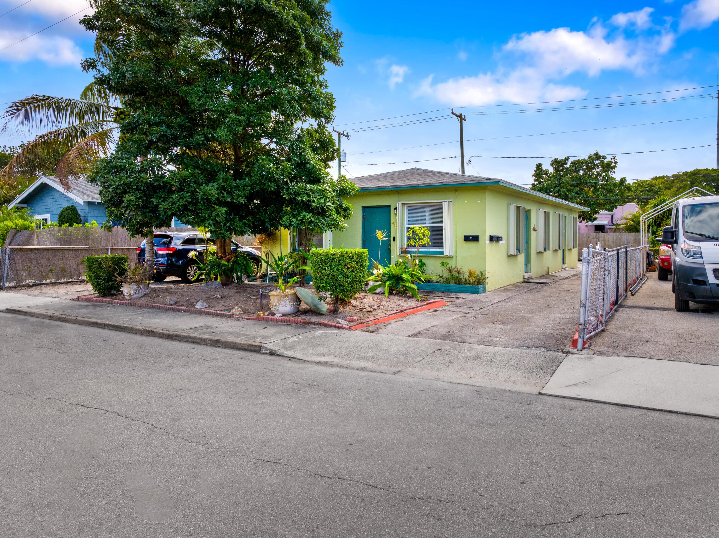 428 Malverne Road, West Palm Beach, FL 33405 — photo 1 of 42