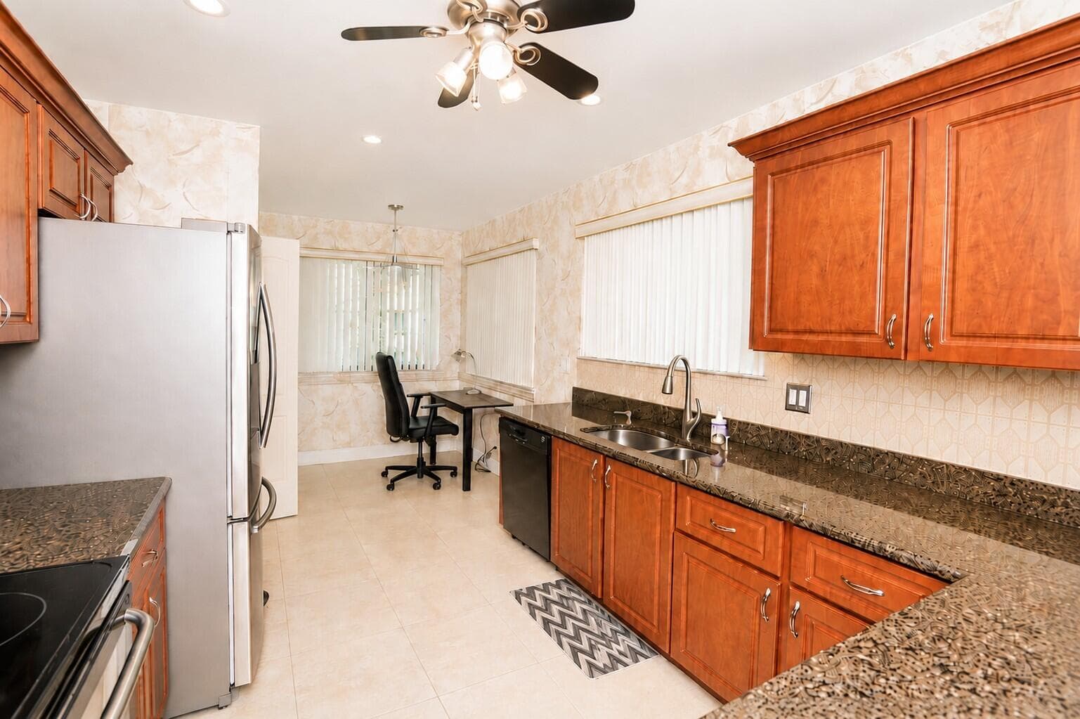 9310 SW 23rd Street 4003, Davie, FL 33324 — photo 21 of 47